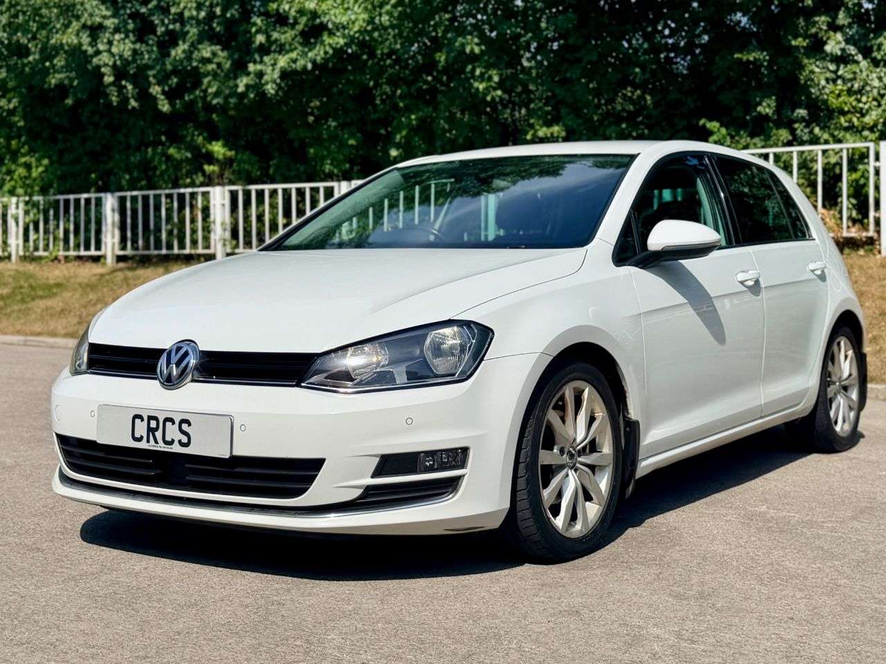 A 2015 VOLKSWAGEN GOLF 2.0 TDI BlueMotion Tech GT Hatchback 5dr Diesel Manual Euro 6 (s/s) (150 ps A 2015 VOLKSWAGEN GOLF 2.0 TDI BlueMotion Tech GT Hatchback 5dr Diesel Manual Euro 6 (s/s) (150 ps