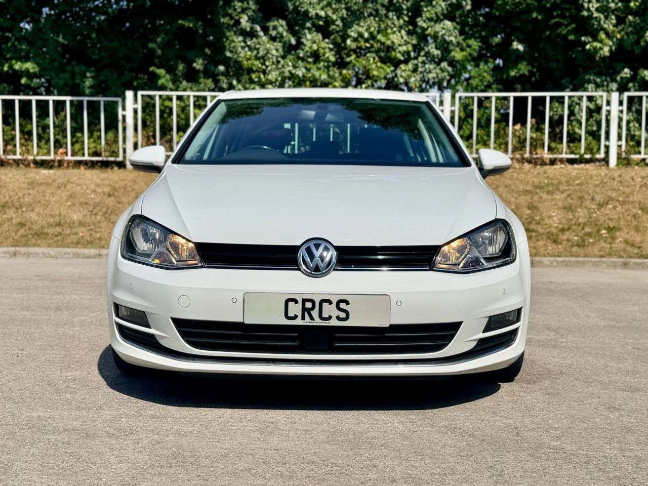 A 2015 VOLKSWAGEN GOLF 2.0 TDI BlueMotion Tech GT Hatchback 5dr Diesel Manual Euro 6 (s/s) (150 ps A 2015 VOLKSWAGEN GOLF 2.0 TDI BlueMotion Tech GT Hatchback 5dr Diesel Manual Euro 6 (s/s) (150 ps