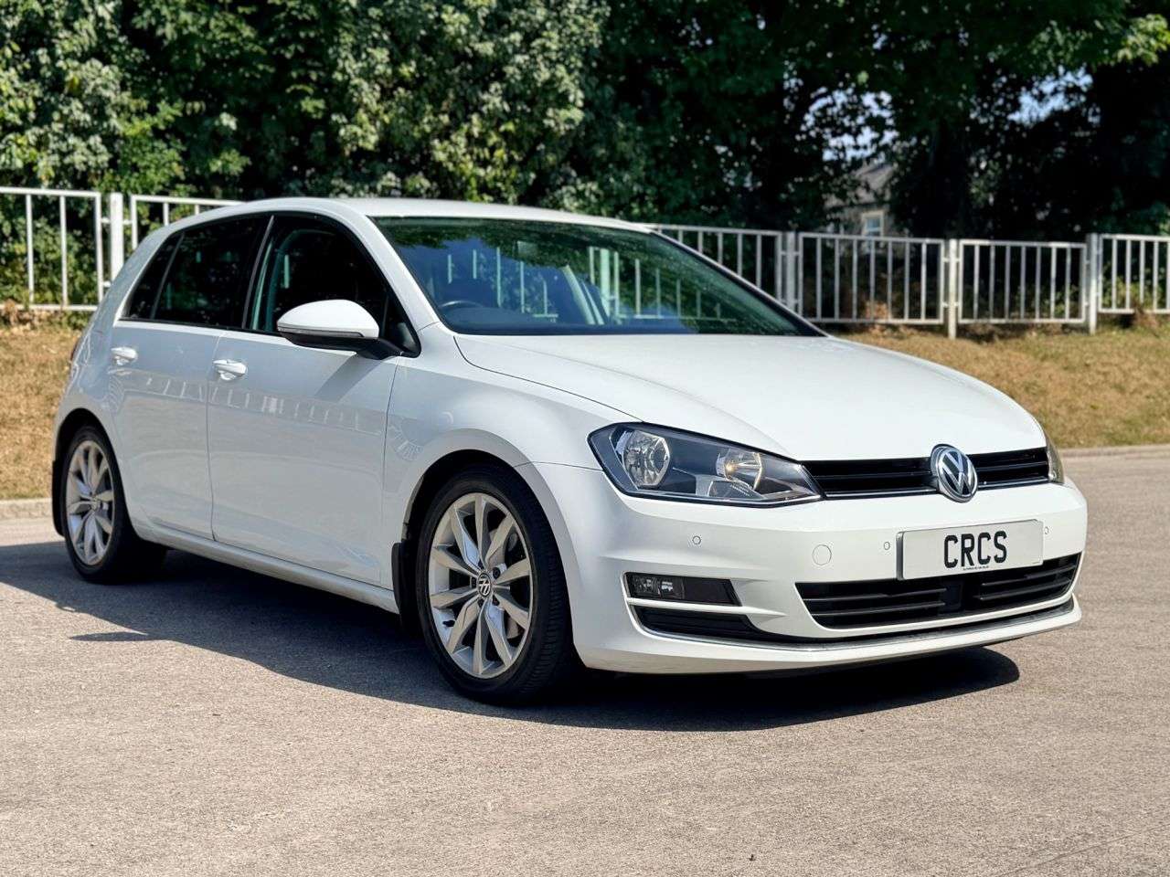 A 2015 VOLKSWAGEN GOLF 2.0 TDI BlueMotion Tech GT Hatchback 5dr Diesel Manual Euro 6 (s/s) (150 ps A 2015 VOLKSWAGEN GOLF 2.0 TDI BlueMotion Tech GT Hatchback 5dr Diesel Manual Euro 6 (s/s) (150 ps