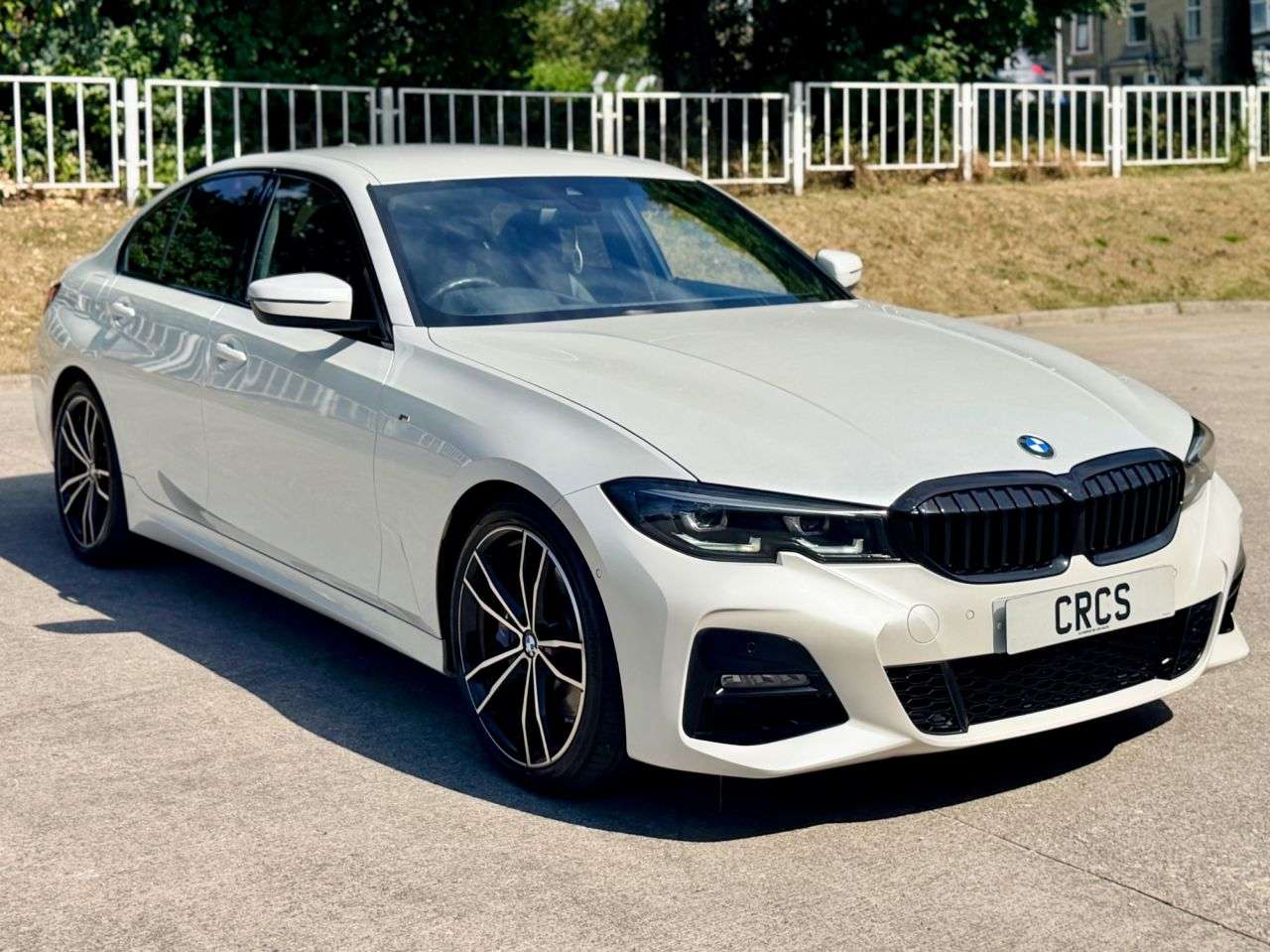 A 2021 BMW 3 SERIES 2.0 320d MHT M Sport Saloon 4dr Diesel Hybrid Auto Euro 6 (s/s) (190 ps) FU A 2021 BMW 3 SERIES 2.0 320d MHT M Sport Saloon 4dr Diesel Hybrid Auto Euro 6 (s/s) (190 ps) FU