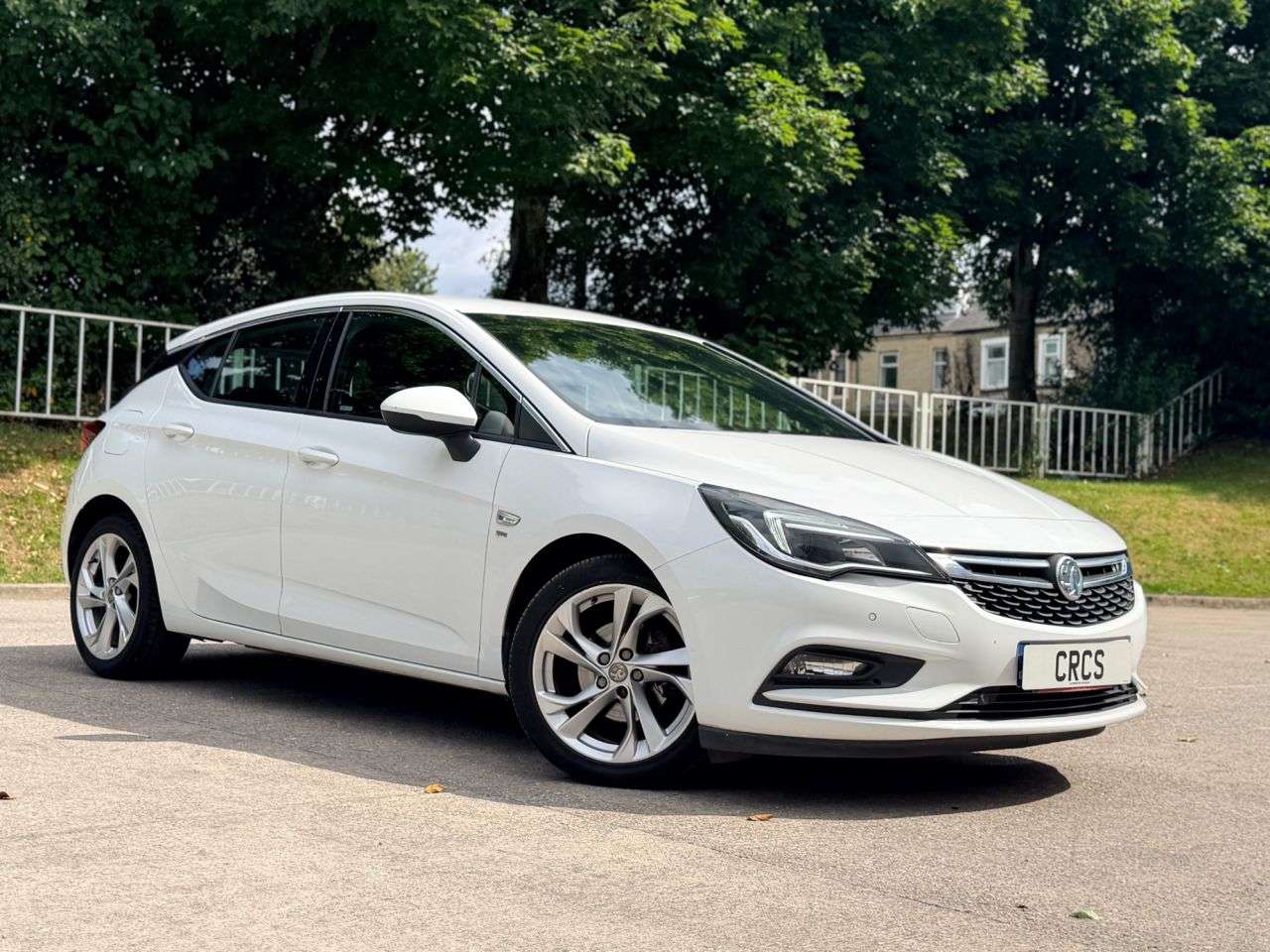 A 2015 VAUXHALL ASTRA 1.4i Turbo SRi Hatchback 5dr Petrol Manual Euro 6 (150 ps) A 2015 VAUXHALL ASTRA 1.4i Turbo SRi Hatchback 5dr Petrol Manual Euro 6 (150 ps)