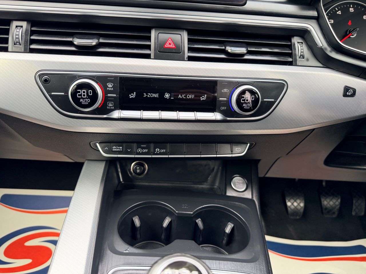 2016 AUDI A4 2016 AUDI A4