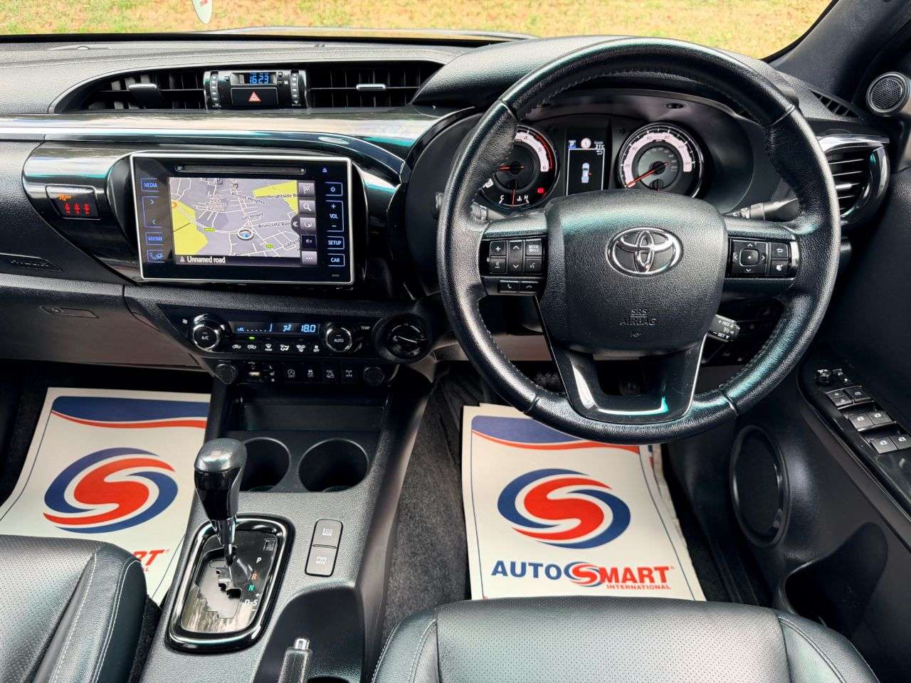 2019 TOYOTA HILUX 2019 TOYOTA HILUX