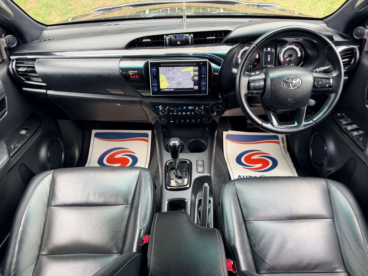 2019 TOYOTA HILUX 2019 TOYOTA HILUX