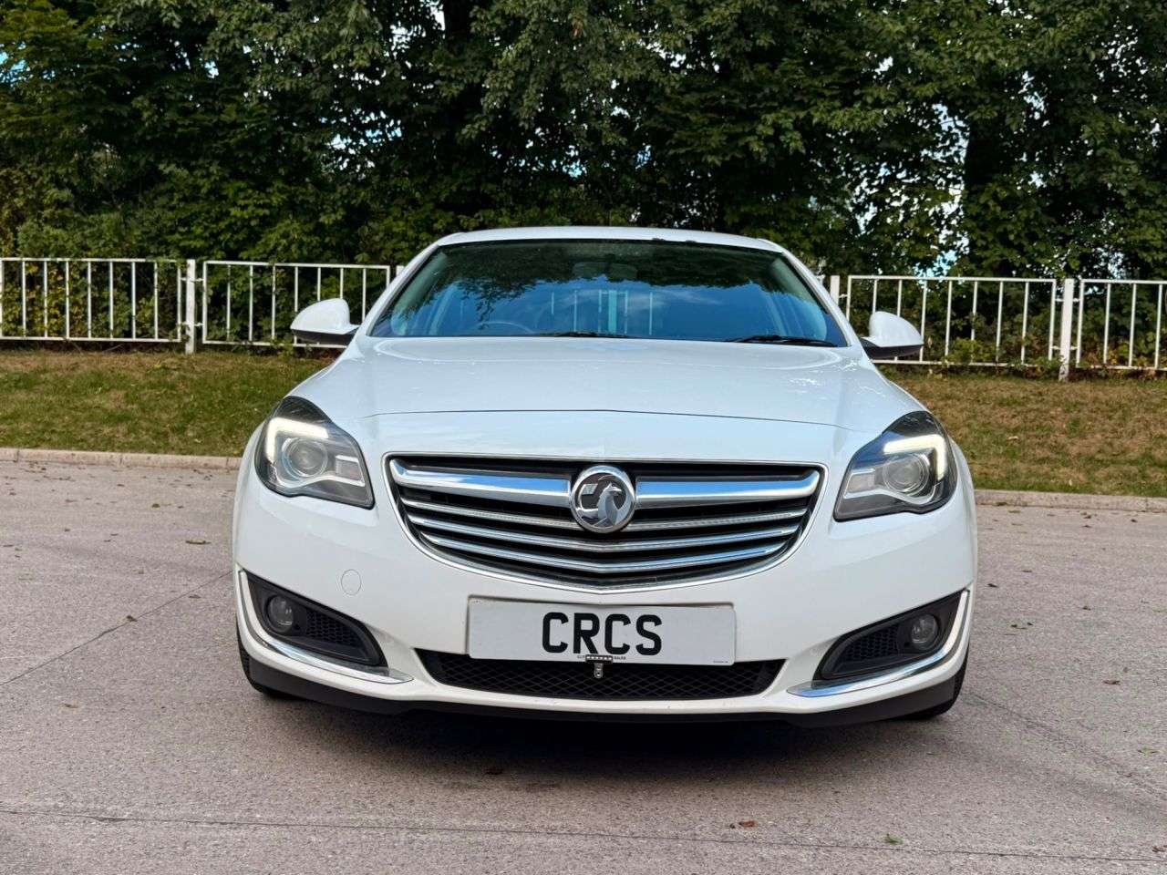 A 2014 VAUXHALL INSIGNIA 2.0 CDTi ecoFLEX SRi Hatchback 5dr Diesel Manual Euro 5 (s/s) (140 ps) A 2014 VAUXHALL INSIGNIA 2.0 CDTi ecoFLEX SRi Hatchback 5dr Diesel Manual Euro 5 (s/s) (140 ps)