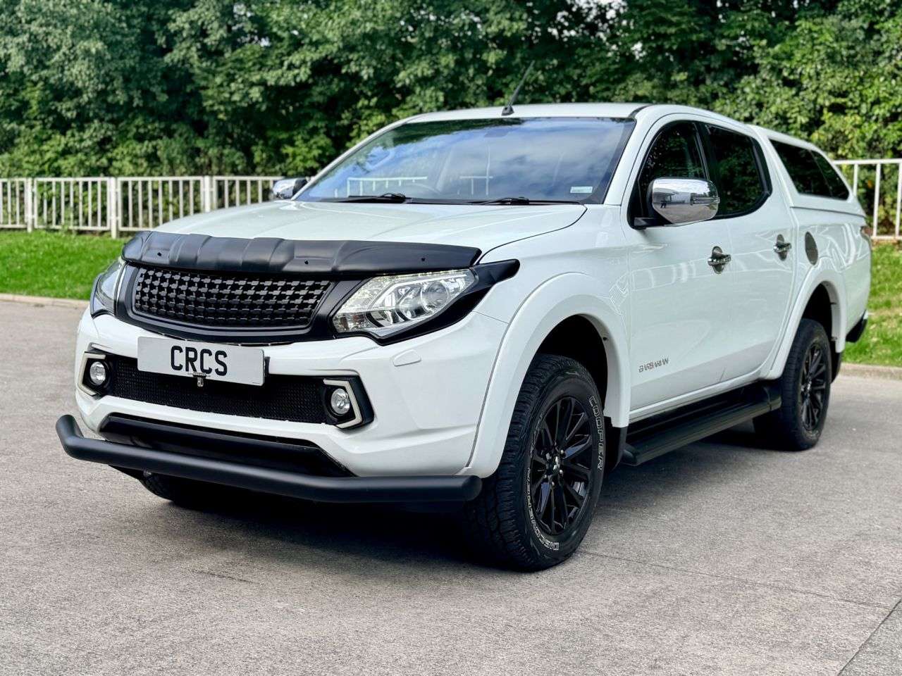 A 2016 MITSUBISHI L200 2.4 DI-D DC Barbarian Pickup Double Cab 4dr Diesel Auto 4WD Euro 6 (178 ps) A 2016 MITSUBISHI L200 2.4 DI-D DC Barbarian Pickup Double Cab 4dr Diesel Auto 4WD Euro 6 (178 ps)