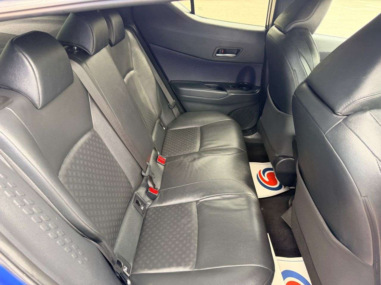 2018 TOYOTA C-HR 2018 TOYOTA C-HR