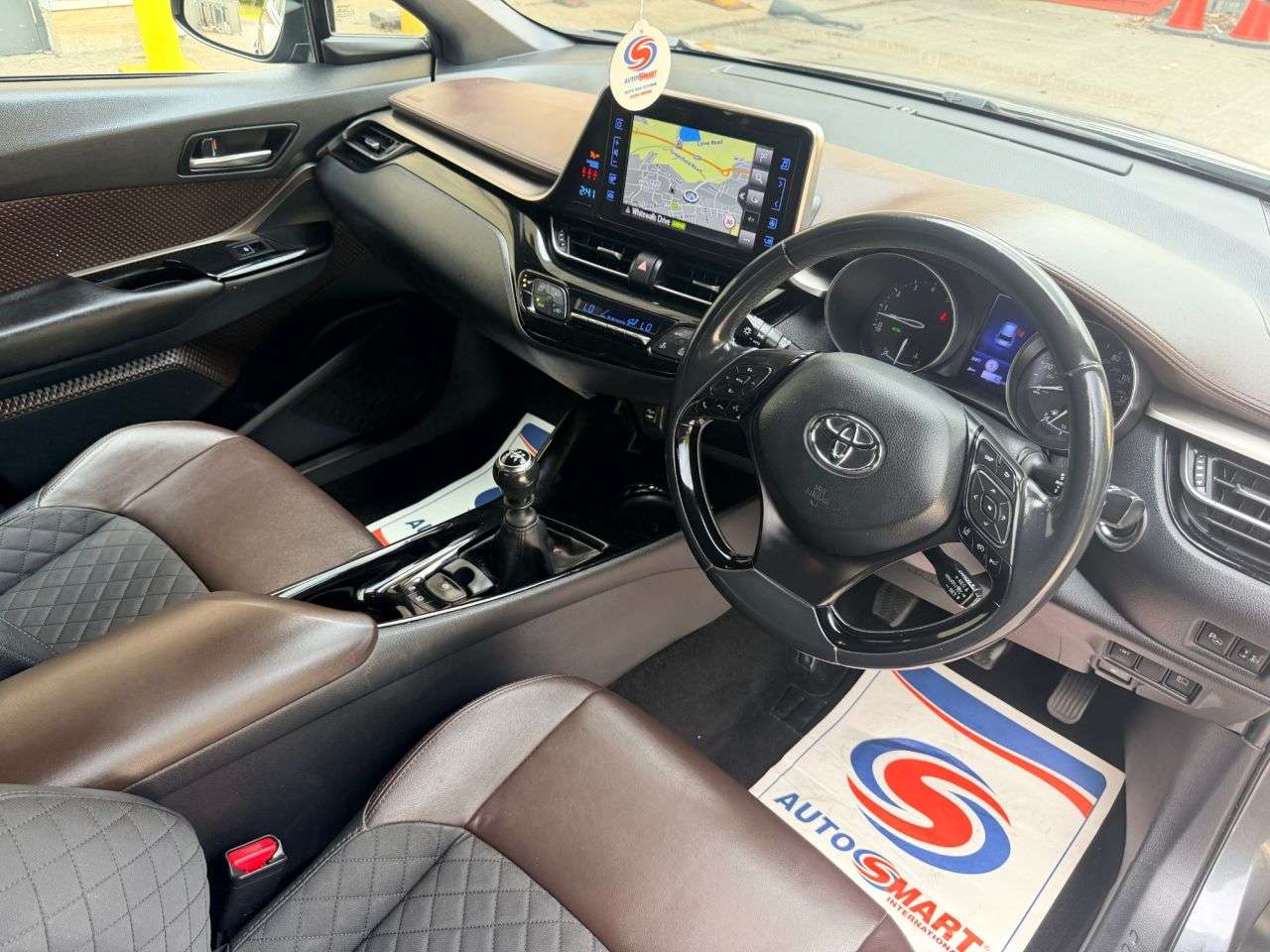 2017 TOYOTA C-HR 2017 TOYOTA C-HR