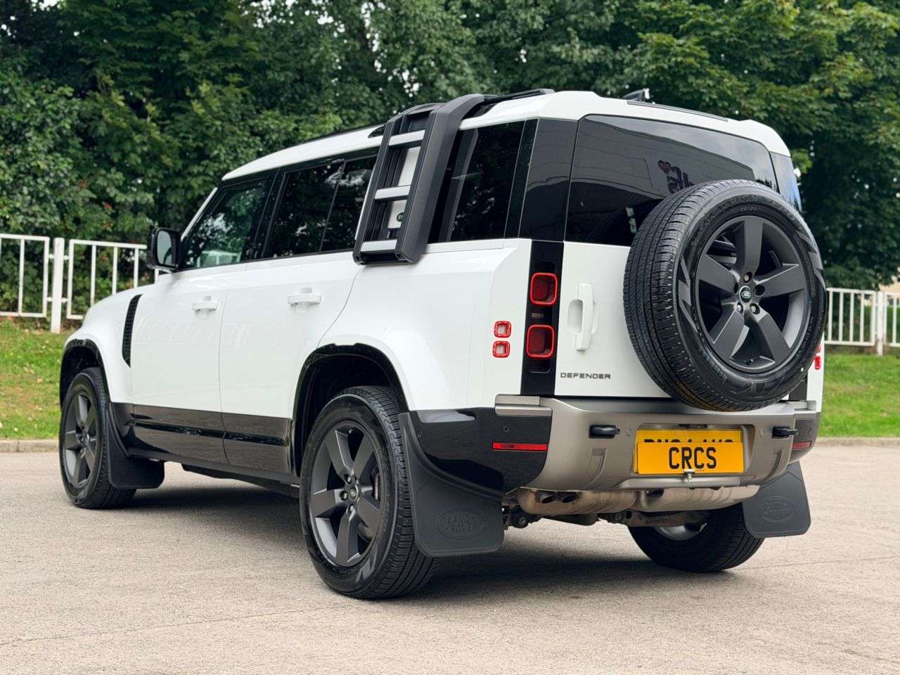 2024 LAND ROVER DEFENDER 110 2024 LAND ROVER DEFENDER 110