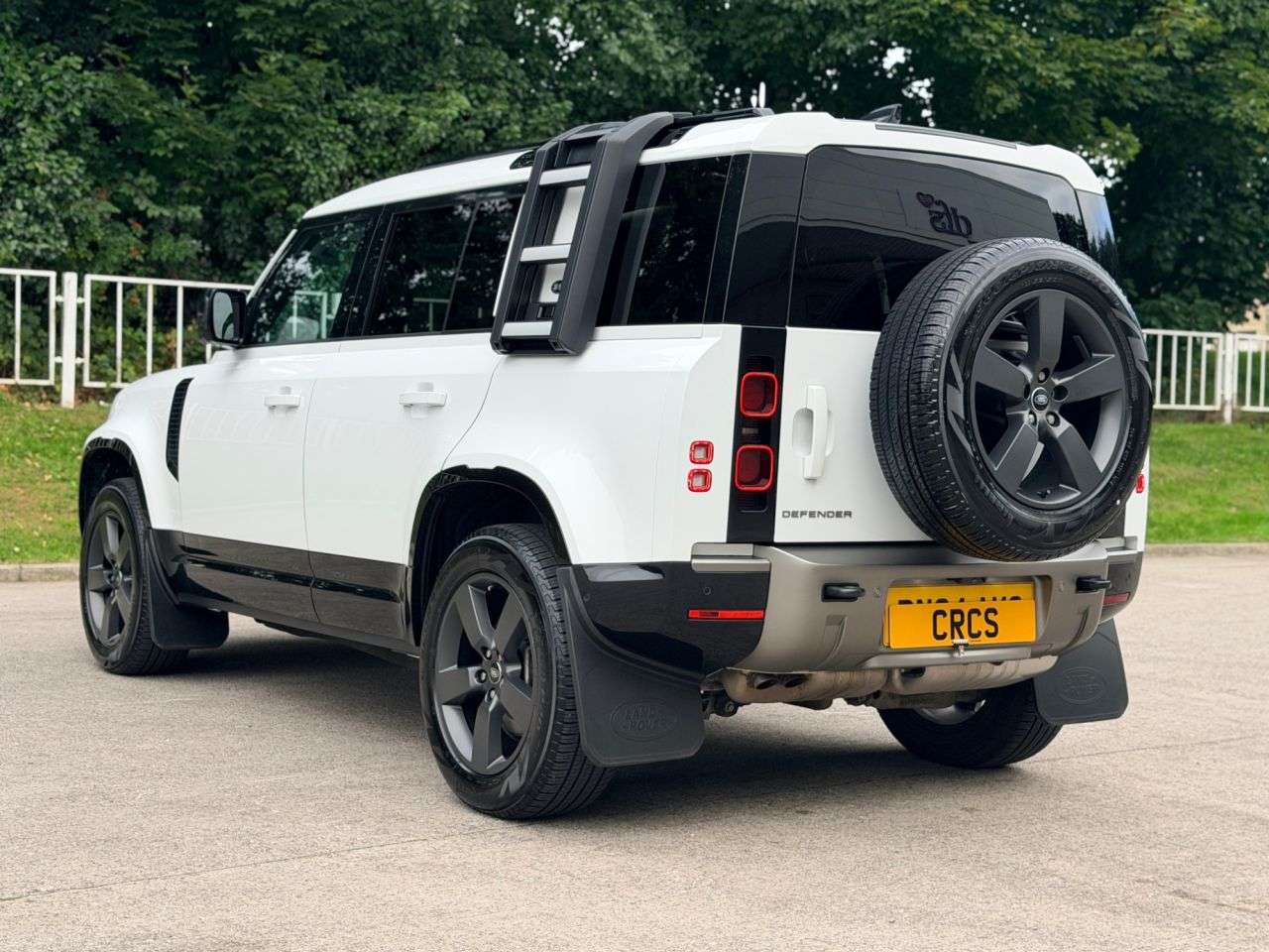 2024 LAND ROVER DEFENDER 110 2024 LAND ROVER DEFENDER 110