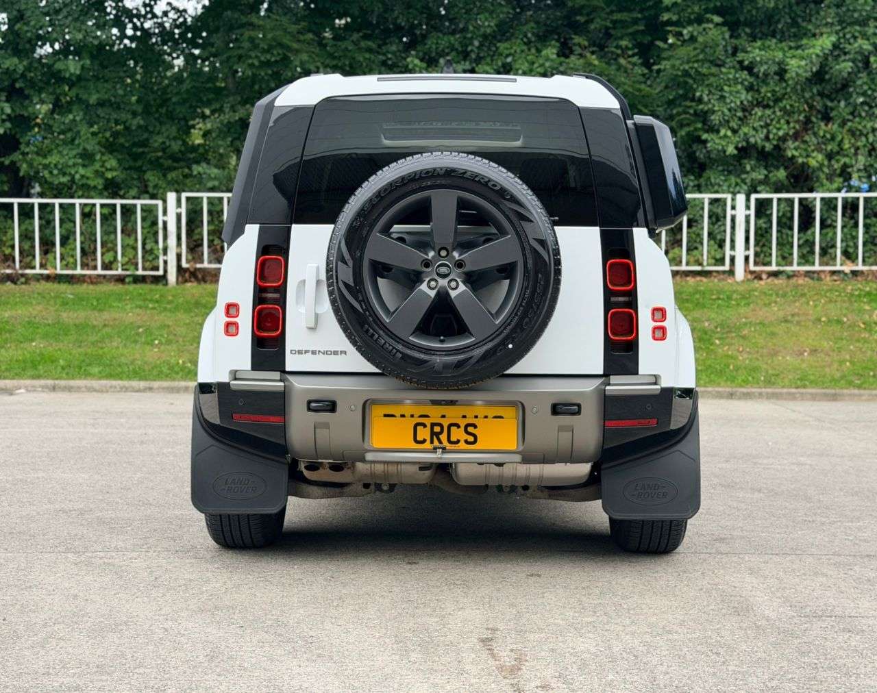 2024 LAND ROVER DEFENDER 110 2024 LAND ROVER DEFENDER 110