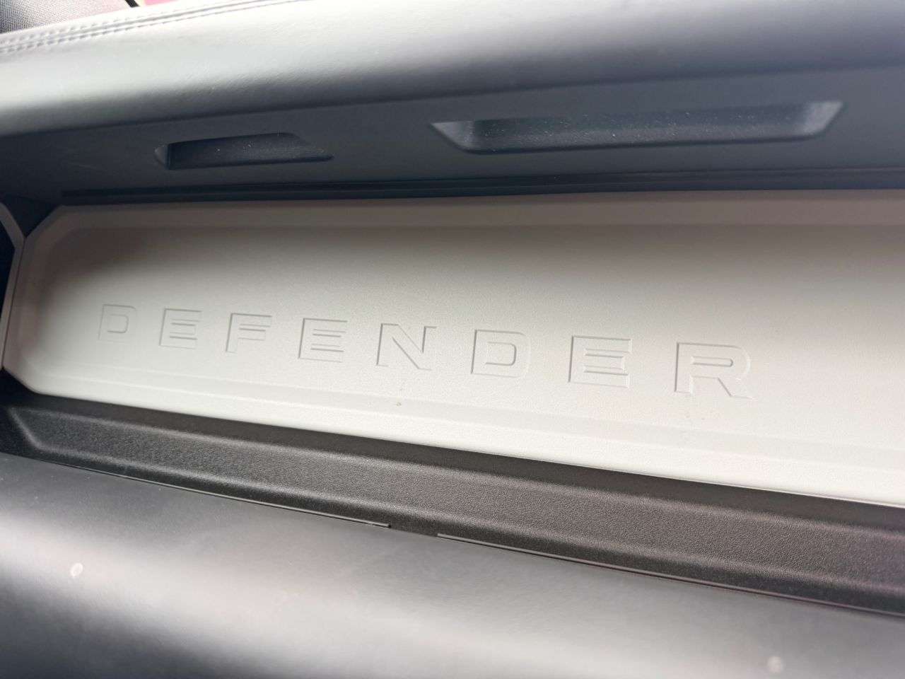 2024 LAND ROVER DEFENDER 110 2024 LAND ROVER DEFENDER 110