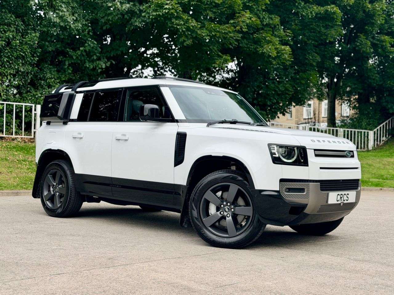 A 2024 LAND ROVER DEFENDER 110 3.0 D300 MHEV X-Dynamic HSE SUV 5dr Diesel Auto 4WD Euro 6 (s/s) (300 ps) 1 A 2024 LAND ROVER DEFENDER 110 3.0 D300 MHEV X-Dynamic HSE SUV 5dr Diesel Auto 4WD Euro 6 (s/s) (300 ps) 1