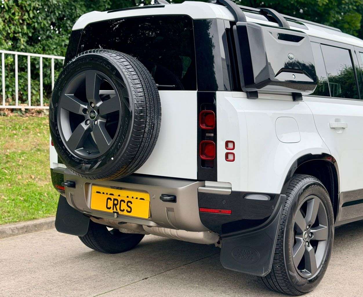 2024 LAND ROVER DEFENDER 110 2024 LAND ROVER DEFENDER 110