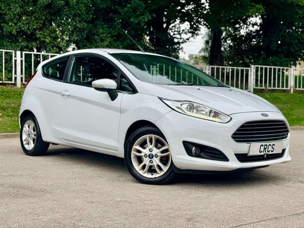 A 2016 FORD FIESTA 1.0T EcoBoost Zetec Hatchback 3dr Petrol Manual Euro 6 (s/s) (100 ps) A 2016 FORD FIESTA 1.0T EcoBoost Zetec Hatchback 3dr Petrol Manual Euro 6 (s/s) (100 ps)
