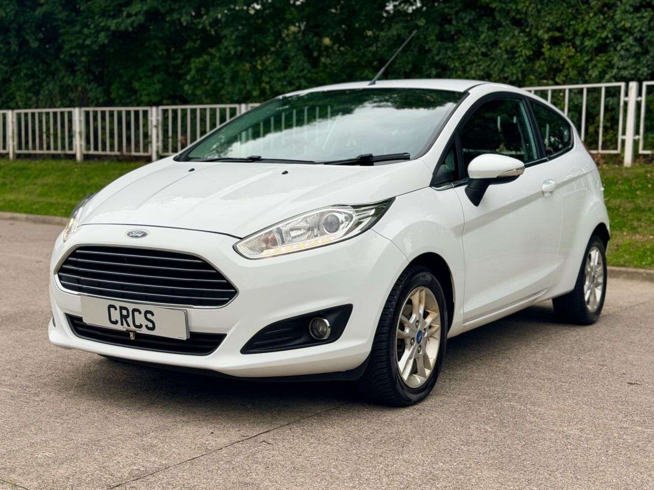 A 2016 FORD FIESTA 1.0T EcoBoost Zetec Hatchback 3dr Petrol Manual Euro 6 (s/s) (100 ps) A 2016 FORD FIESTA 1.0T EcoBoost Zetec Hatchback 3dr Petrol Manual Euro 6 (s/s) (100 ps)
