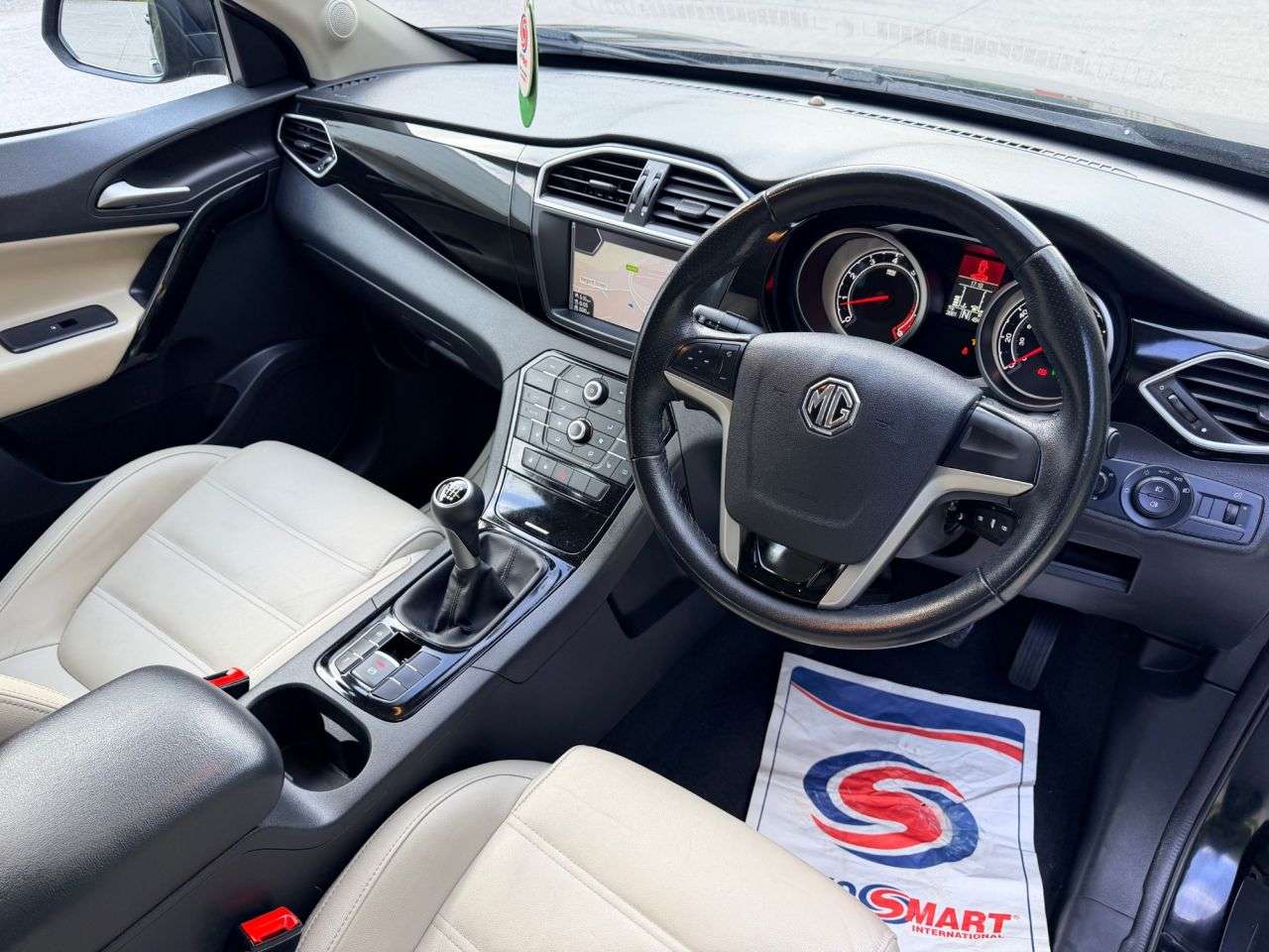 2017 MG GS 2017 MG GS