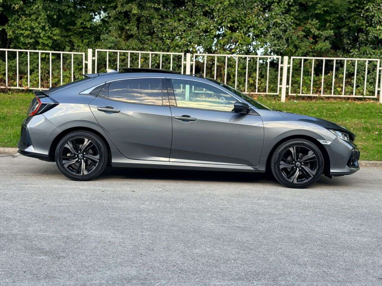 A 2018 HONDA CIVIC 1.0 VTEC Turbo EX Hatchback 5dr Petrol Manual Euro 6 (s/s) (129 ps) A 2018 HONDA CIVIC 1.0 VTEC Turbo EX Hatchback 5dr Petrol Manual Euro 6 (s/s) (129 ps)