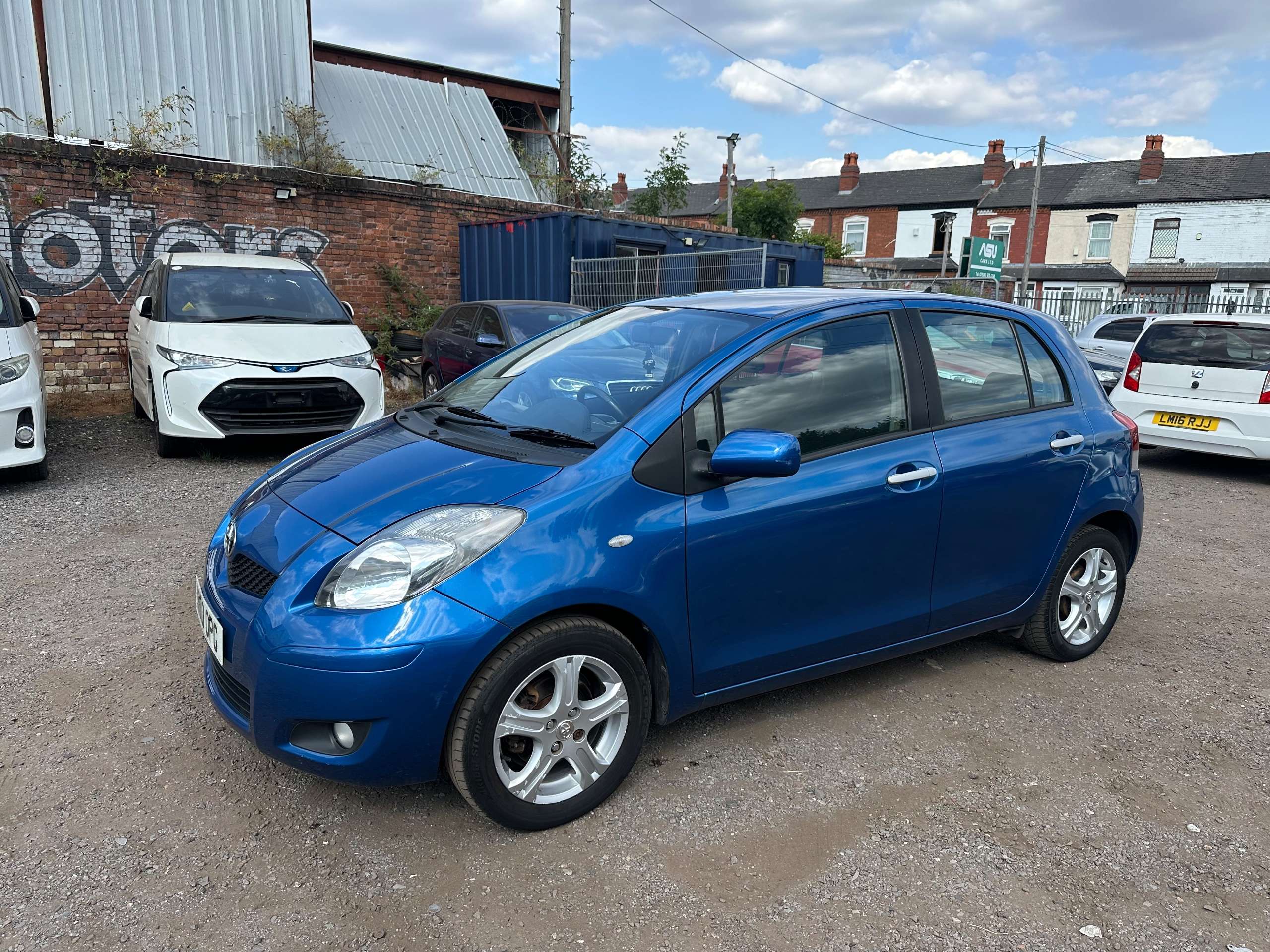 2010 TOYOTA YARIS 2010 TOYOTA YARIS