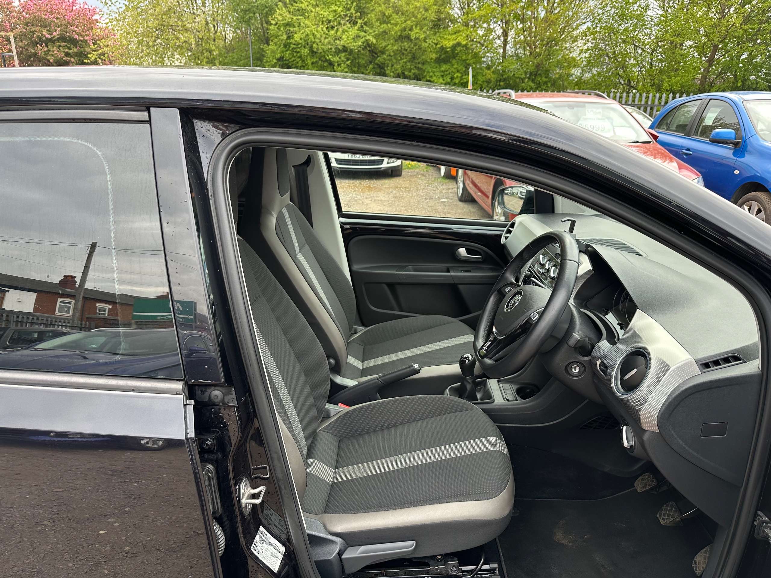 2018 VOLKSWAGEN UP! 2018 VOLKSWAGEN UP!