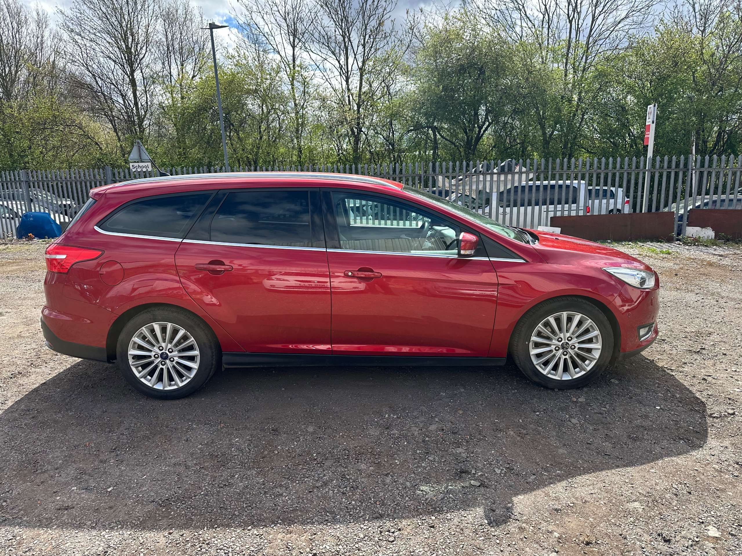 A 2015 FORD FOCUS 1.5T EcoBoost Titanium X Estate 5dr Petrol Manual Euro 6 (s/s) (182 ps) A 2015 FORD FOCUS 1.5T EcoBoost Titanium X Estate 5dr Petrol Manual Euro 6 (s/s) (182 ps)
