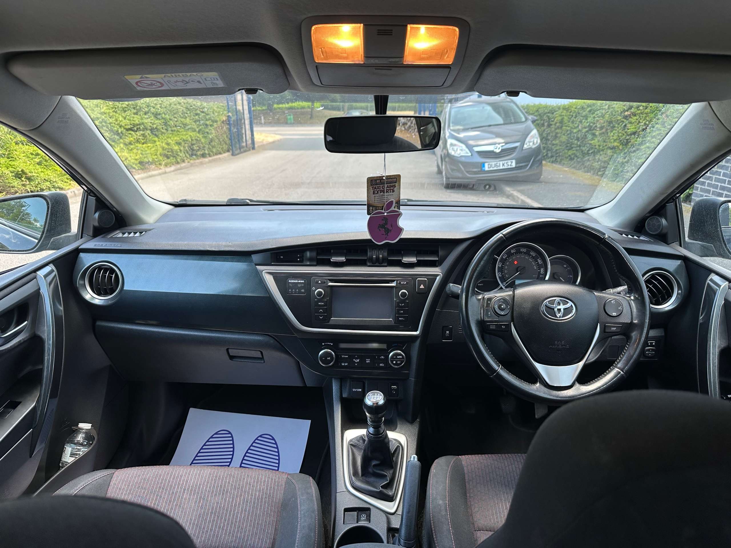 2014 TOYOTA AURIS 2014 TOYOTA AURIS