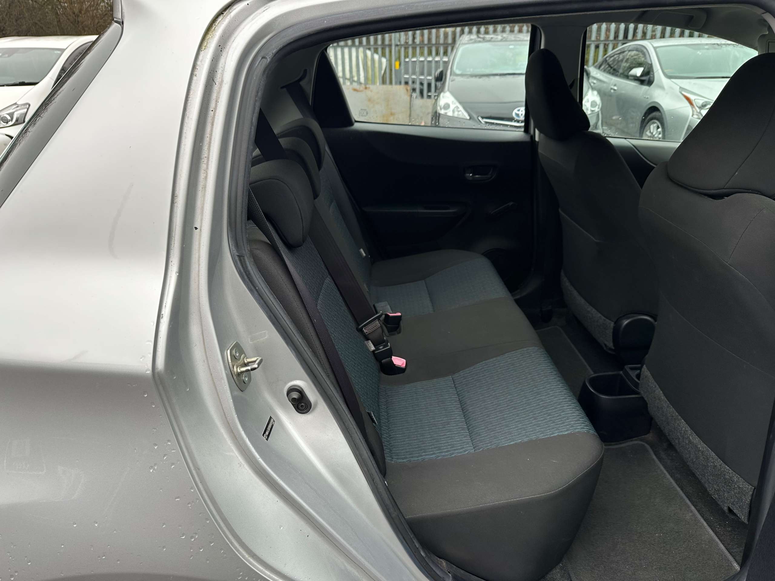 2012 TOYOTA YARIS 2012 TOYOTA YARIS