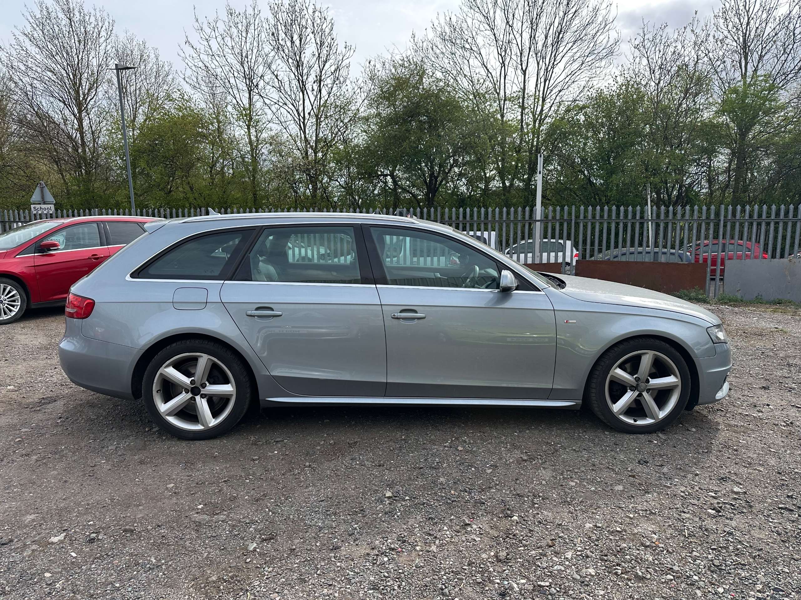 A 2010 AUDI A4 AVANT 1.8 TFSI S line Estate 5dr Petrol Manual Euro 5 (120 ps) A 2010 AUDI A4 AVANT 1.8 TFSI S line Estate 5dr Petrol Manual Euro 5 (120 ps)