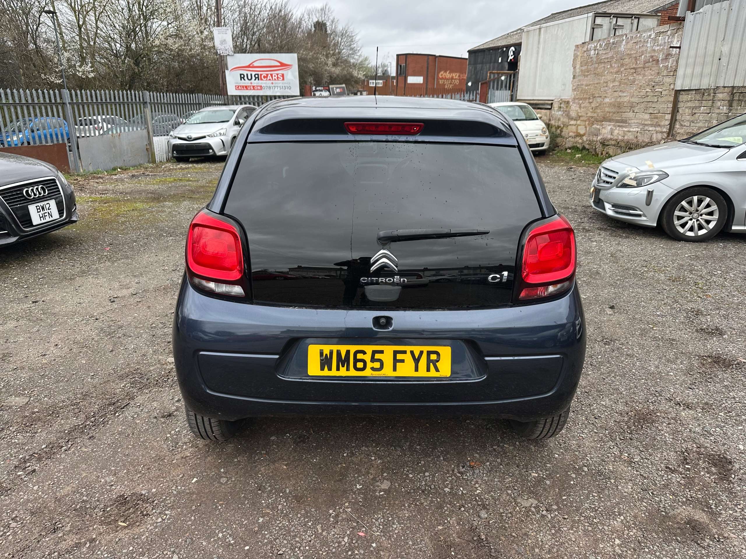 A 2016 CITROEN C1 1.2 PureTech Flair Hatchback 5dr Petrol Manual Euro 6 (82 ps) A 2016 CITROEN C1 1.2 PureTech Flair Hatchback 5dr Petrol Manual Euro 6 (82 ps)