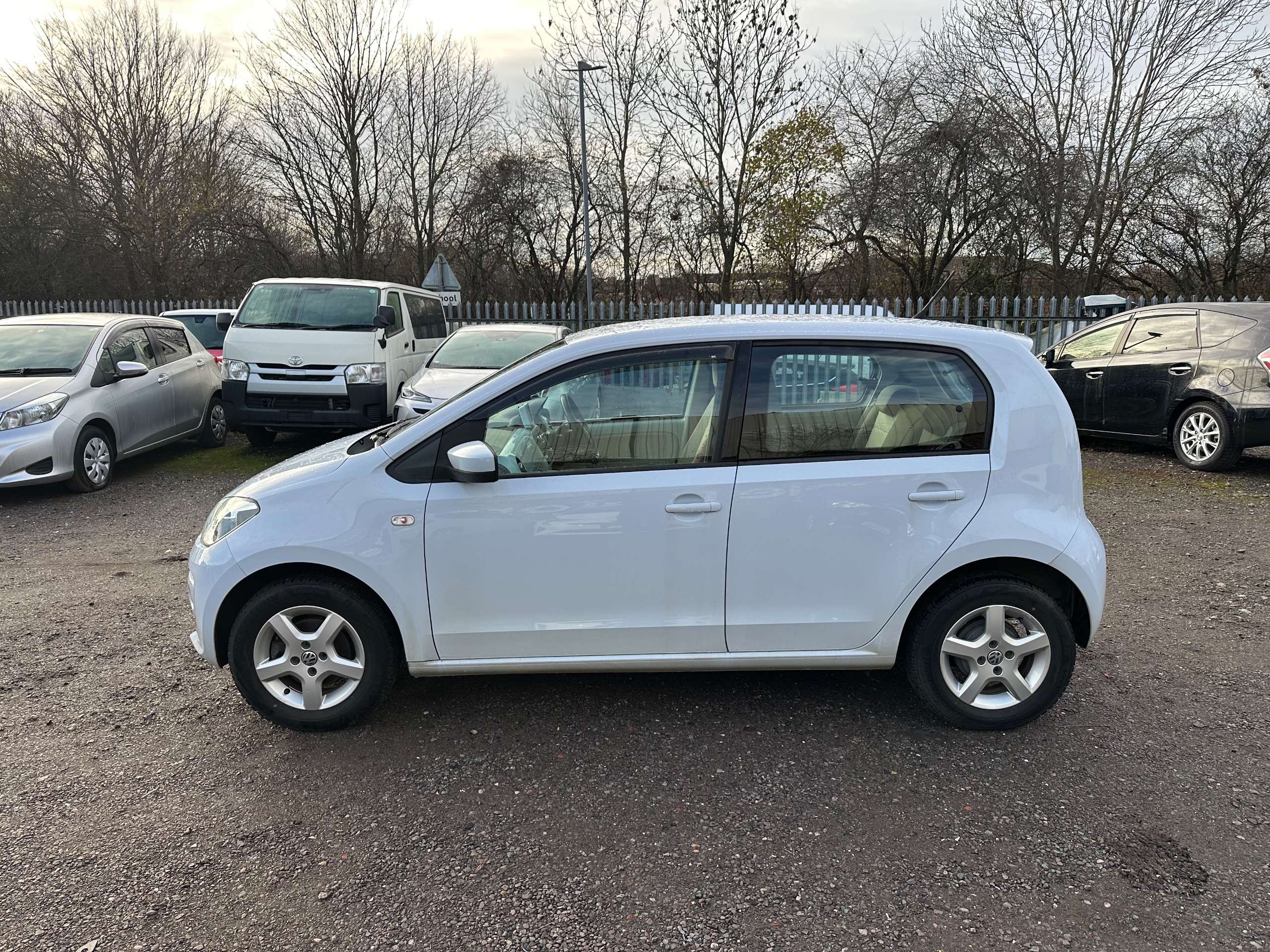 2013 VOLKSWAGEN UP! 2013 VOLKSWAGEN UP!