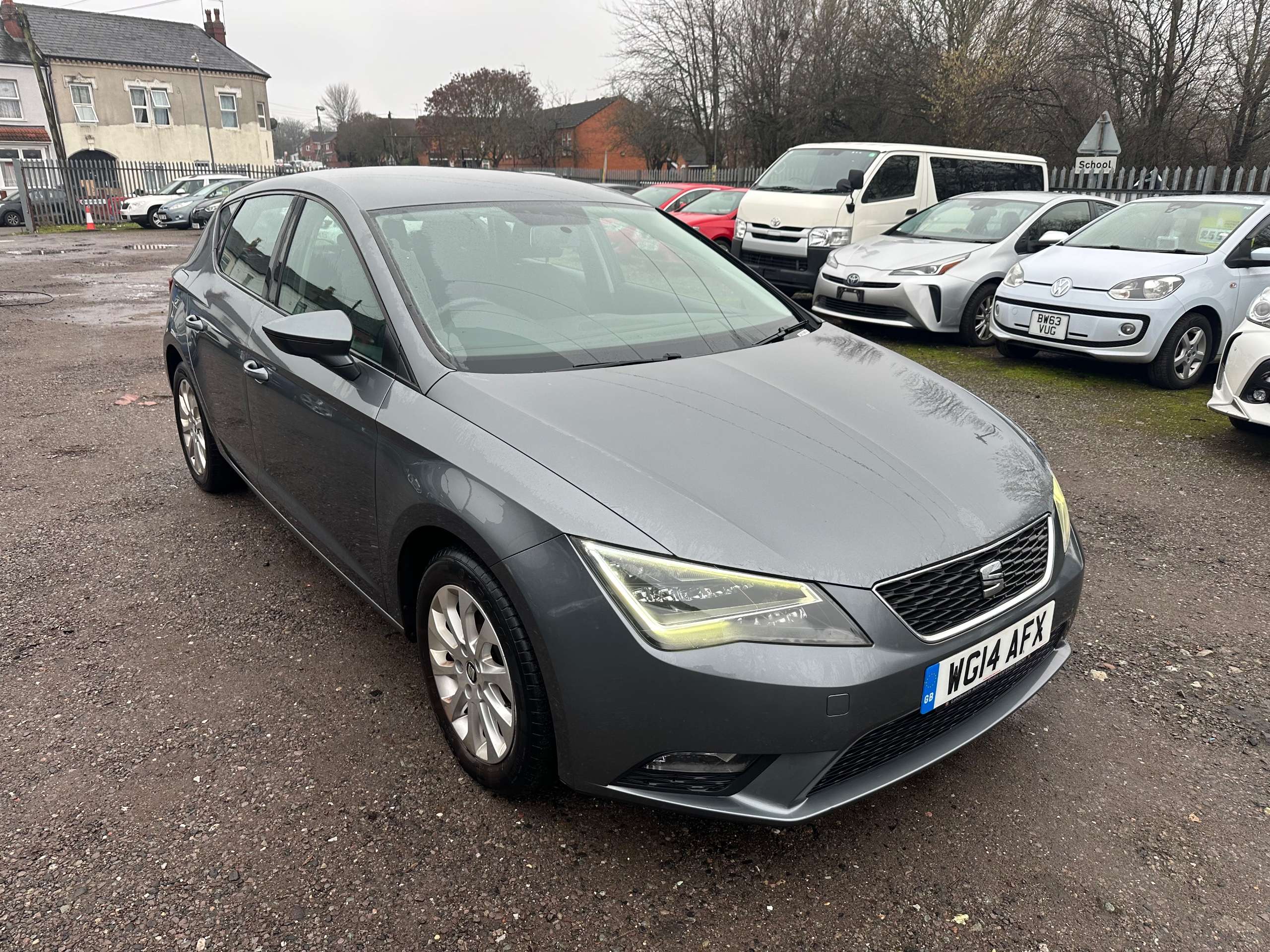 A 2014 SEAT LEON 1.2 TSI SE Hatchback 5dr Petrol Manual Euro 5 (s/s) (105 ps) A 2014 SEAT LEON 1.2 TSI SE Hatchback 5dr Petrol Manual Euro 5 (s/s) (105 ps)