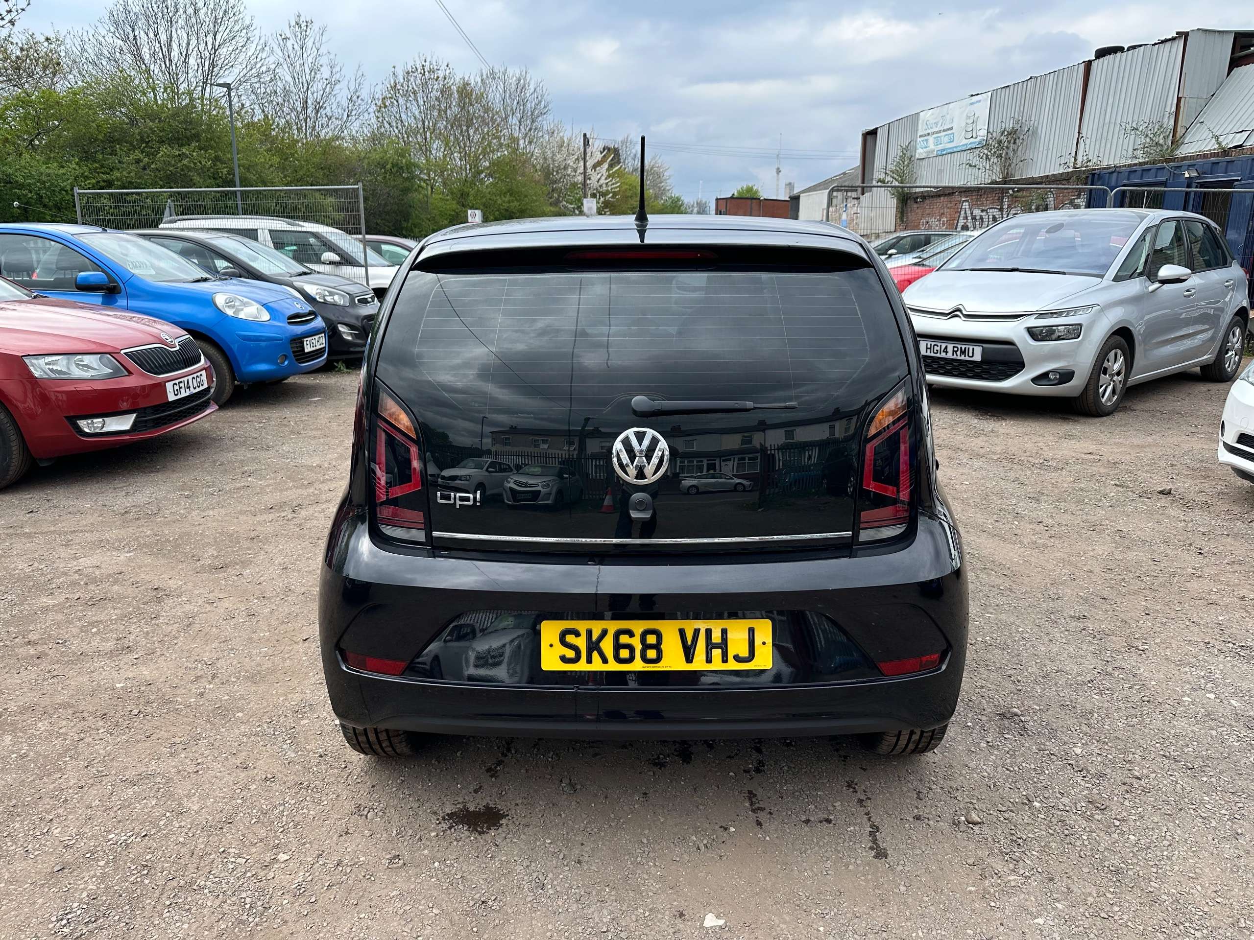 A 2018 VOLKSWAGEN UP! 1.0 High up! Hatchback 5dr Petrol Manual Euro 6 (s/s) (75 ps) A 2018 VOLKSWAGEN UP! 1.0 High up! Hatchback 5dr Petrol Manual Euro 6 (s/s) (75 ps)