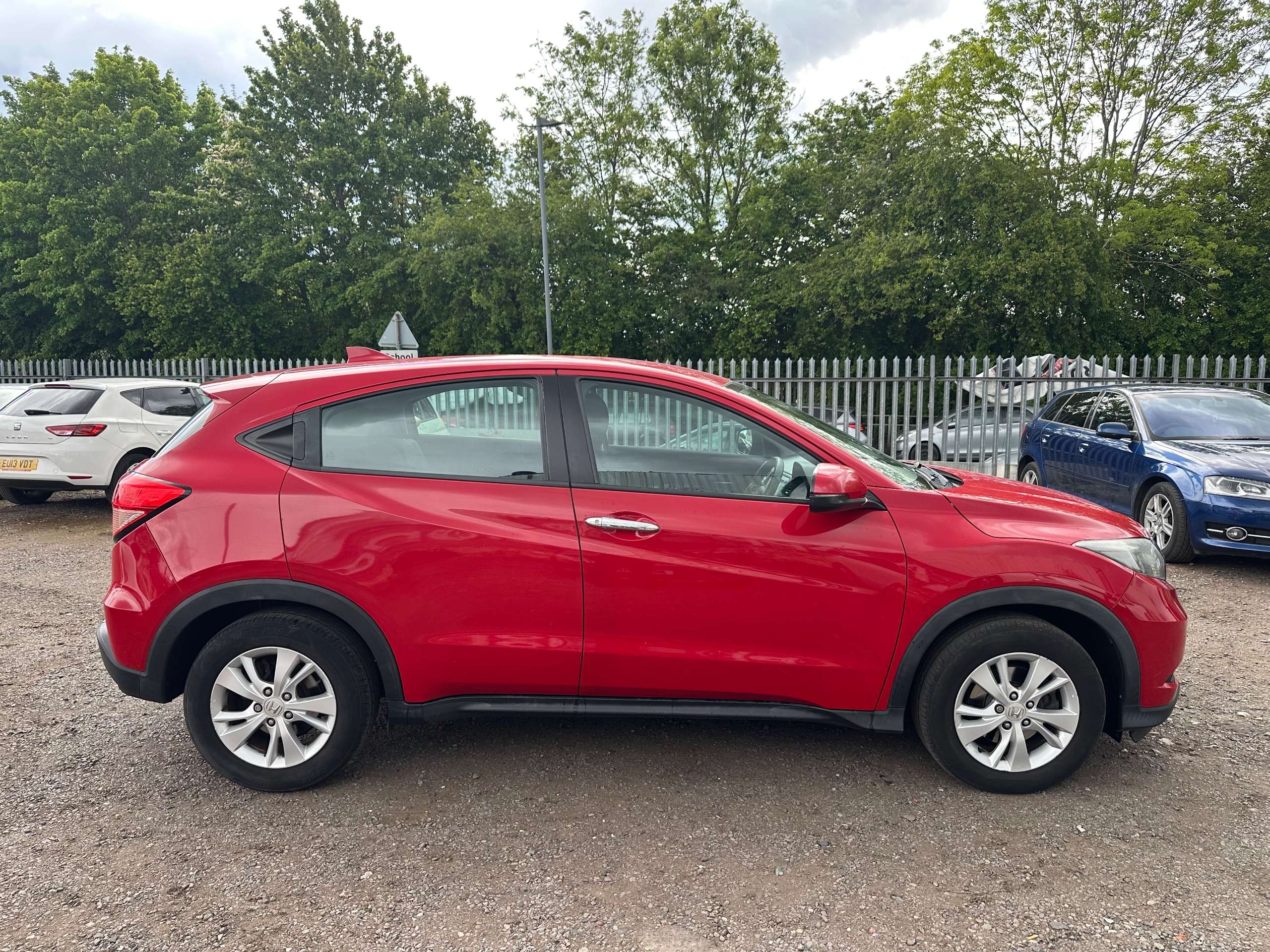 A 2016 HONDA HR-V 1.6 i-DTEC S SUV 5dr Diesel Manual Euro 6 (s/s) (120 ps) A 2016 HONDA HR-V 1.6 i-DTEC S SUV 5dr Diesel Manual Euro 6 (s/s) (120 ps)