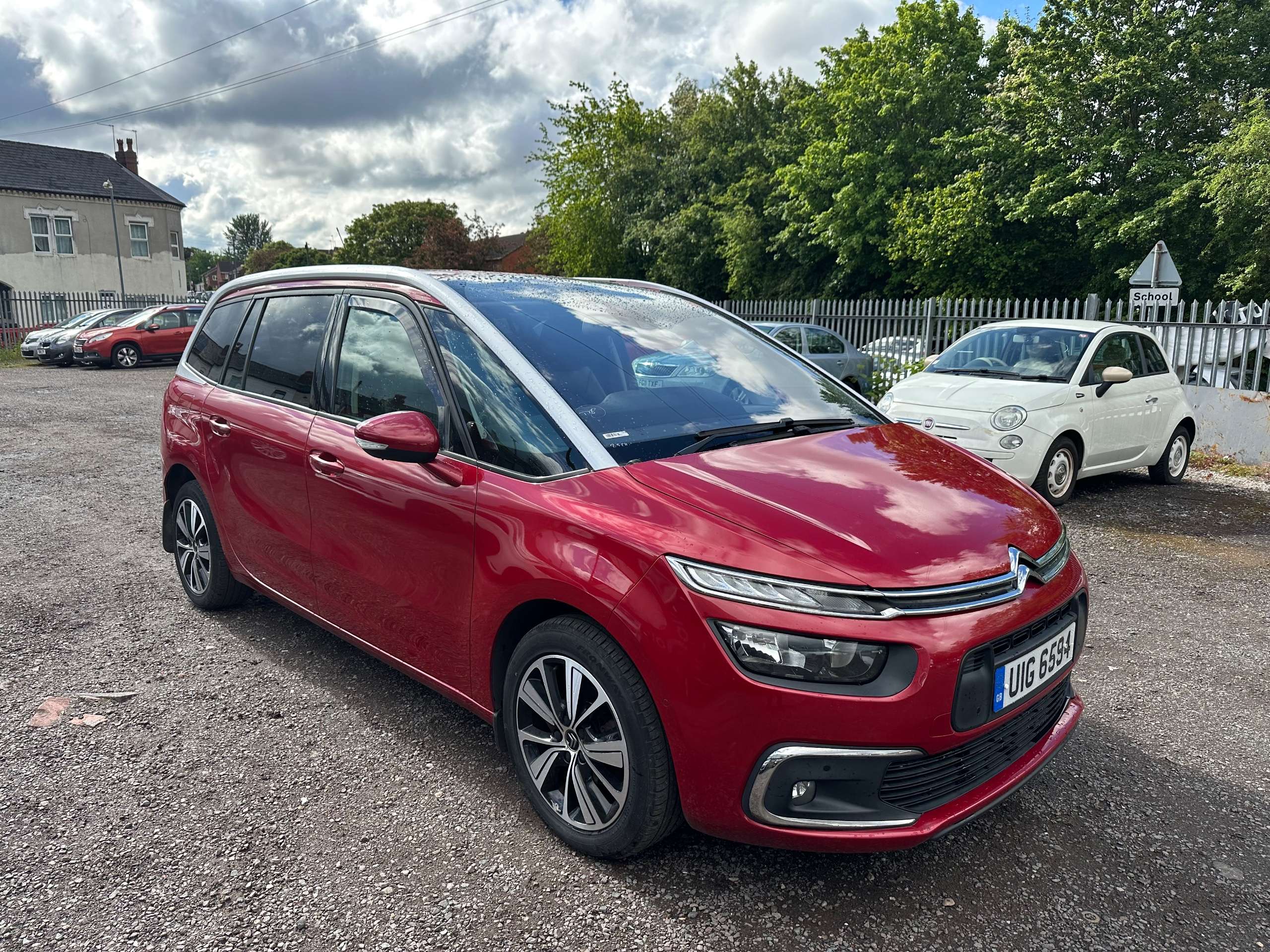 A 2017 CITROEN GRAND C4 PICASSO 1.6 BlueHDi Feel MPV 5dr Diesel Manual Euro 6 (s/s) (120 ps) A 2017 CITROEN GRAND C4 PICASSO 1.6 BlueHDi Feel MPV 5dr Diesel Manual Euro 6 (s/s) (120 ps)