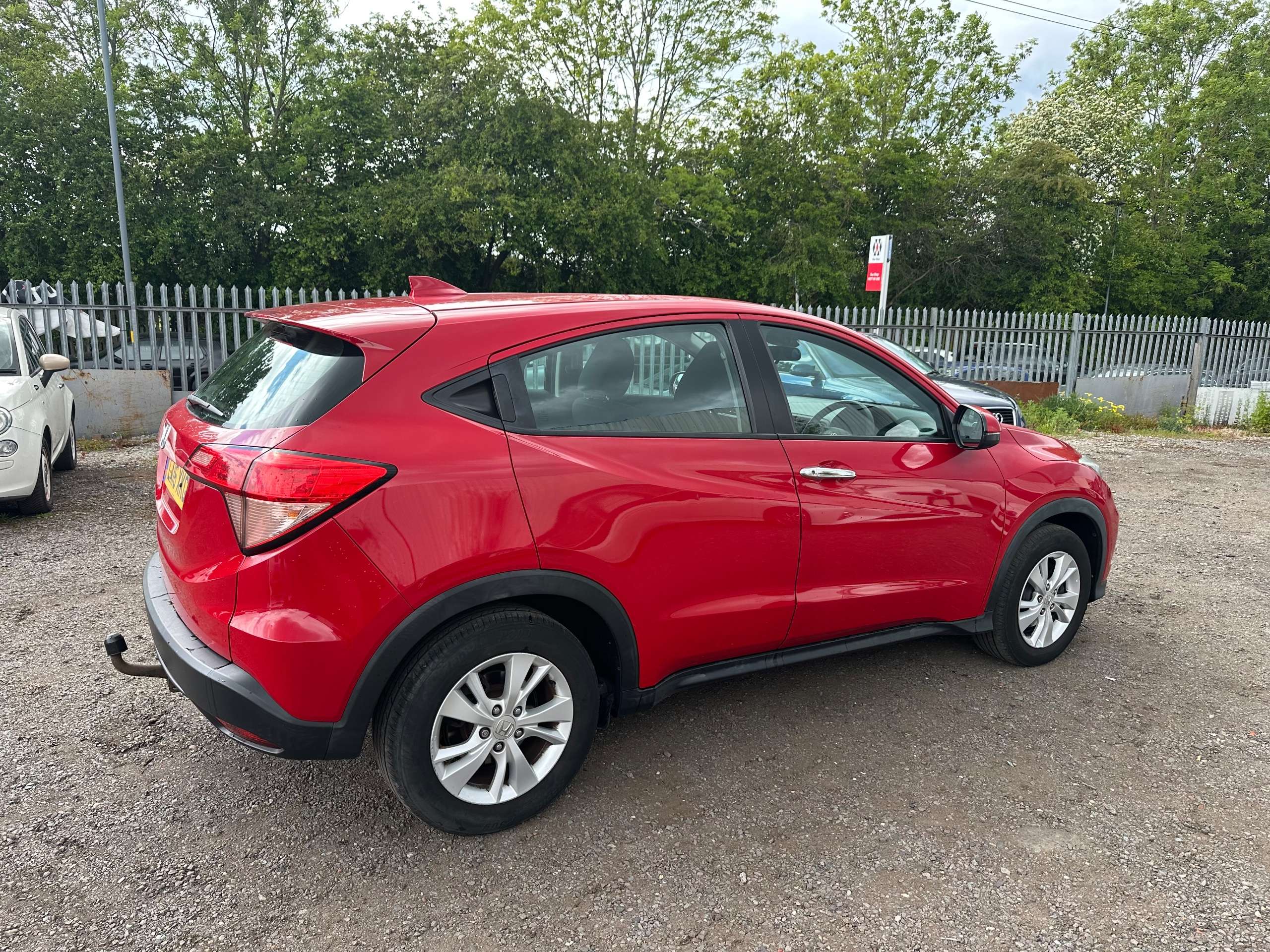 A 2016 HONDA HR-V 1.6 i-DTEC S SUV 5dr Diesel Manual Euro 6 (s/s) (120 ps) A 2016 HONDA HR-V 1.6 i-DTEC S SUV 5dr Diesel Manual Euro 6 (s/s) (120 ps)