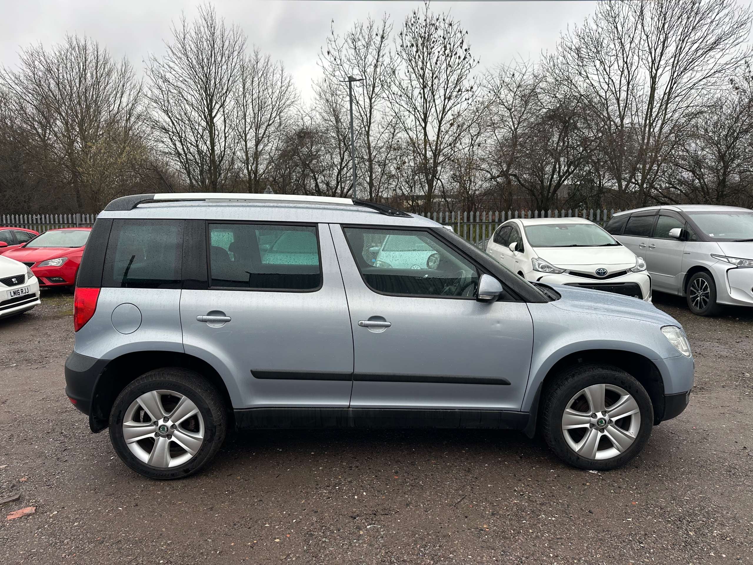 A 2011 SKODA YETI 1.2 TSI SE SUV 5dr Petrol Manual Euro 5 (105 ps) A 2011 SKODA YETI 1.2 TSI SE SUV 5dr Petrol Manual Euro 5 (105 ps)