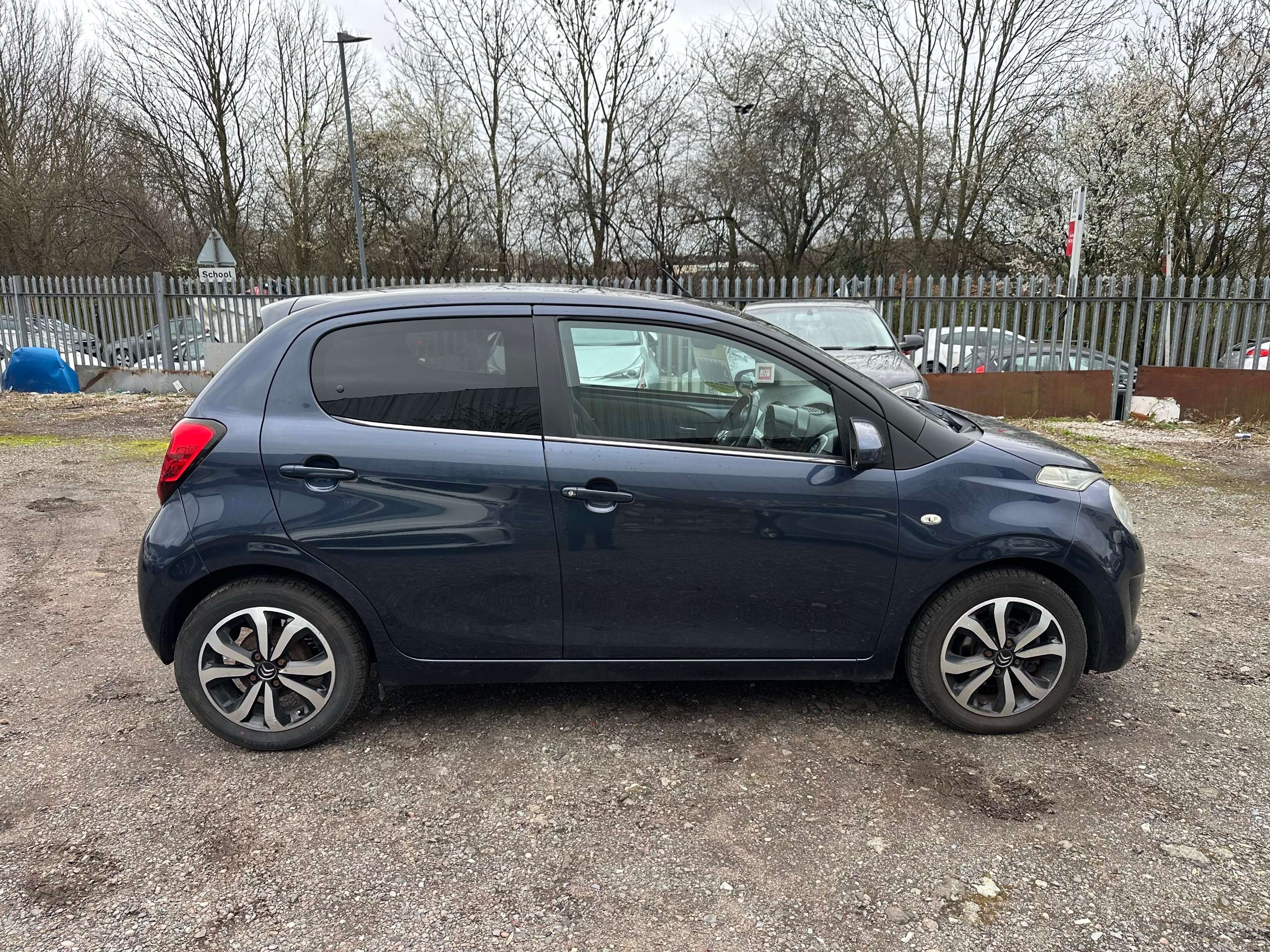 A 2016 CITROEN C1 1.2 PureTech Flair Hatchback 5dr Petrol Manual Euro 6 (82 ps) A 2016 CITROEN C1 1.2 PureTech Flair Hatchback 5dr Petrol Manual Euro 6 (82 ps)