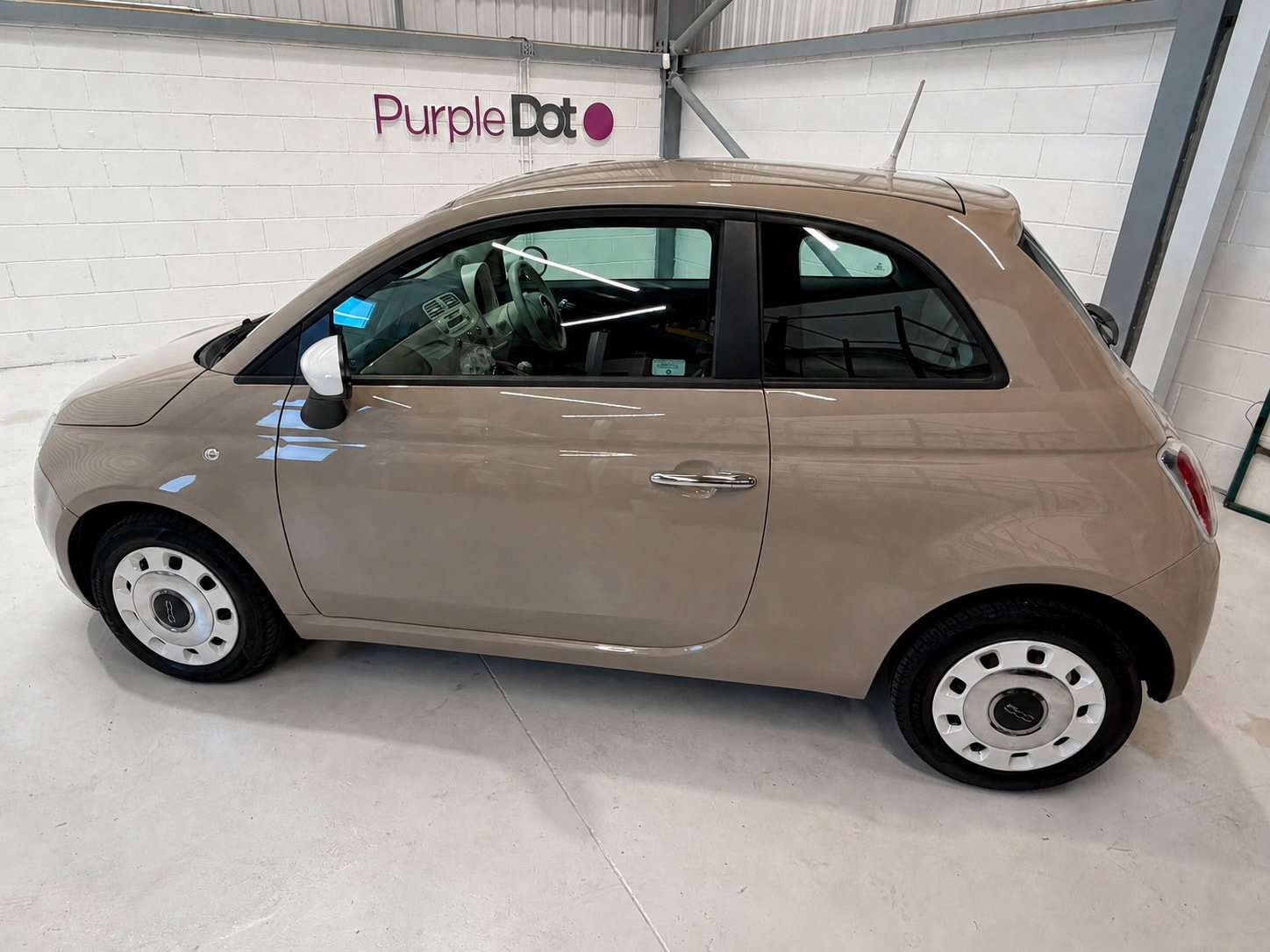 A 2013 FIAT 500 1.2 Colour Therapy Hatchback 3dr Petrol Manual Euro 5 (s/s) (69 bhp) A 2013 FIAT 500 1.2 Colour Therapy Hatchback 3dr Petrol Manual Euro 5 (s/s) (69 bhp)