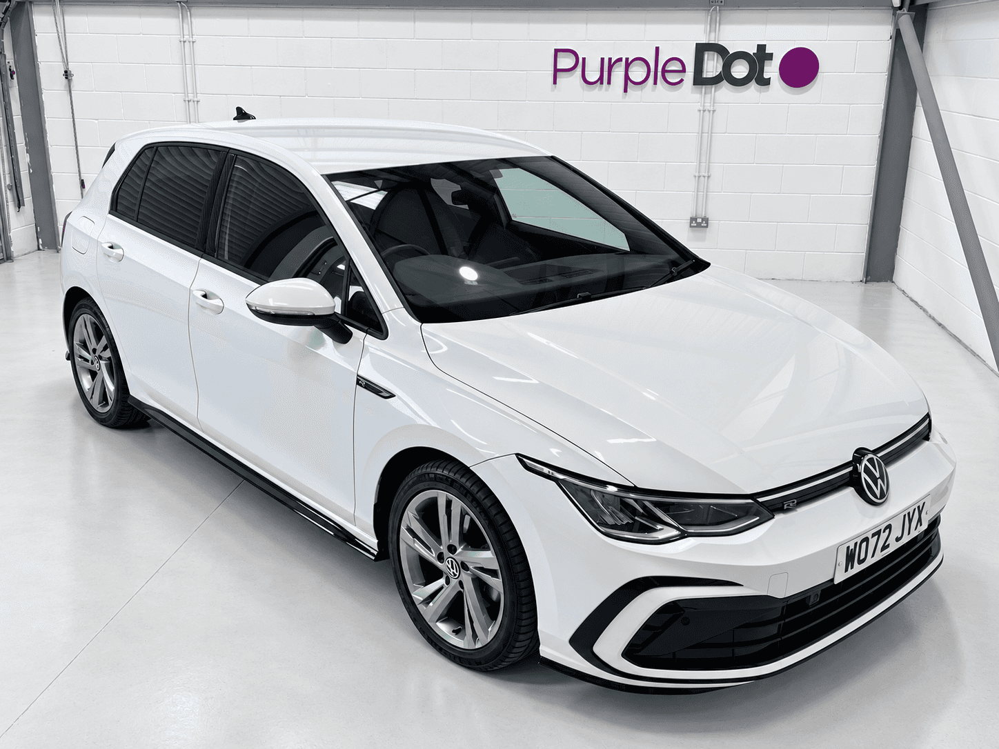 A 2023 VOLKSWAGEN GOLF 1.5 TSI R-Line Hatchback 5dr Petrol Manual Euro 6 (s/s) (150 ps) A 2023 VOLKSWAGEN GOLF 1.5 TSI R-Line Hatchback 5dr Petrol Manual Euro 6 (s/s) (150 ps)