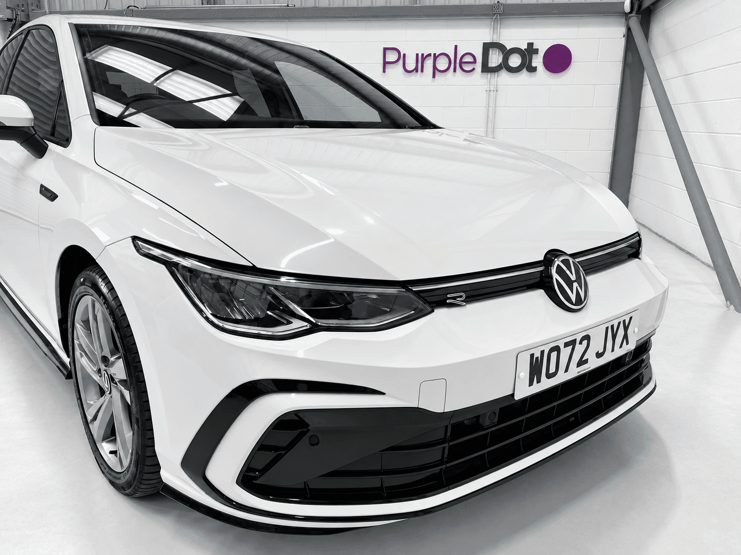 A 2023 VOLKSWAGEN GOLF 1.5 TSI R-Line Hatchback 5dr Petrol Manual Euro 6 (s/s) (150 ps) A 2023 VOLKSWAGEN GOLF 1.5 TSI R-Line Hatchback 5dr Petrol Manual Euro 6 (s/s) (150 ps)