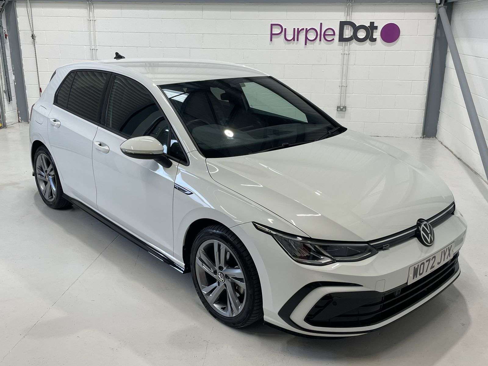 A 2023 VOLKSWAGEN GOLF 1.5 TSI R-Line Hatchback 5dr Petrol Manual Euro 6 (s/s) (150 ps) A 2023 VOLKSWAGEN GOLF 1.5 TSI R-Line Hatchback 5dr Petrol Manual Euro 6 (s/s) (150 ps)