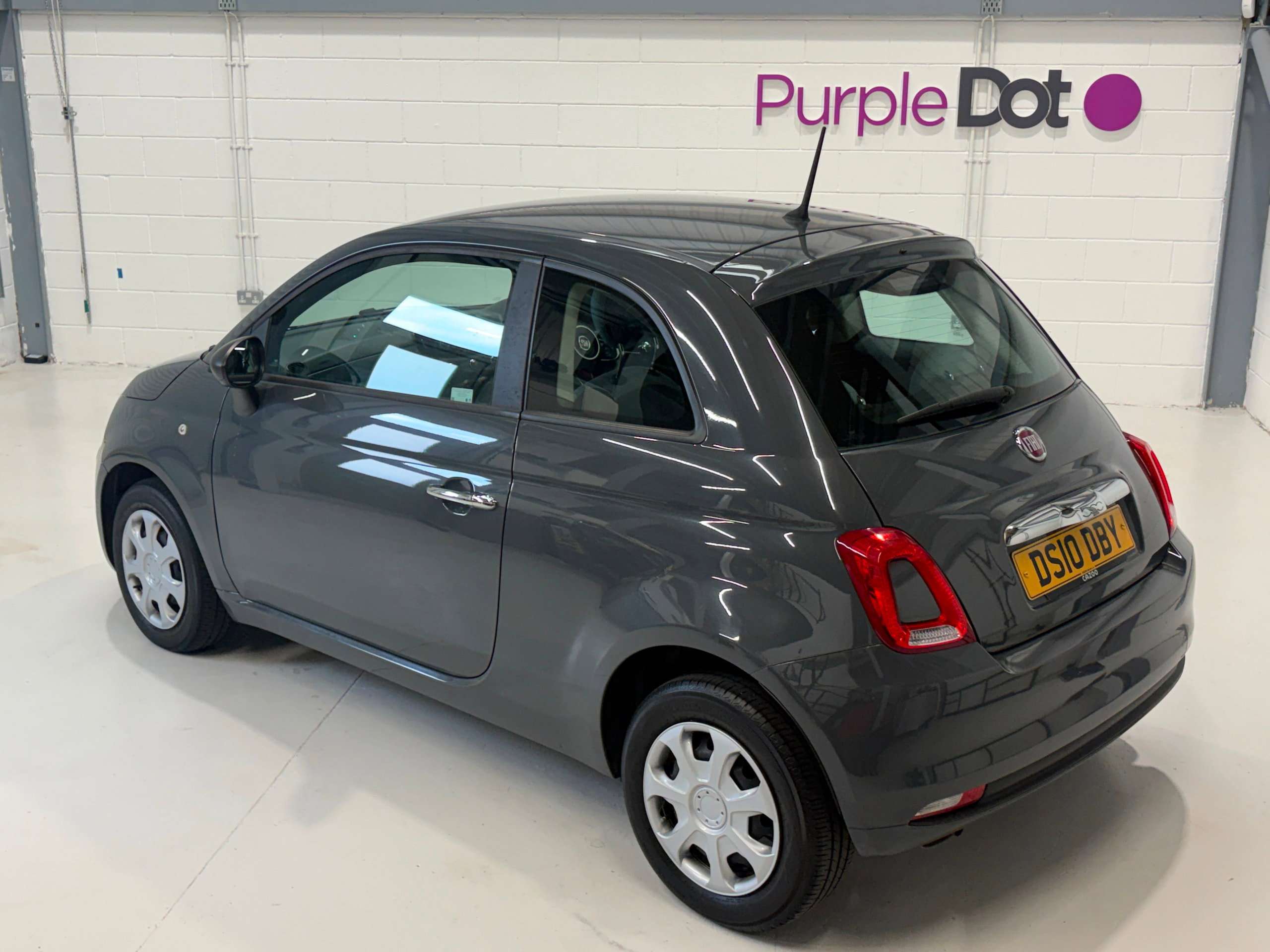A 2019 FIAT 500 POP A 2019 FIAT 500 POP