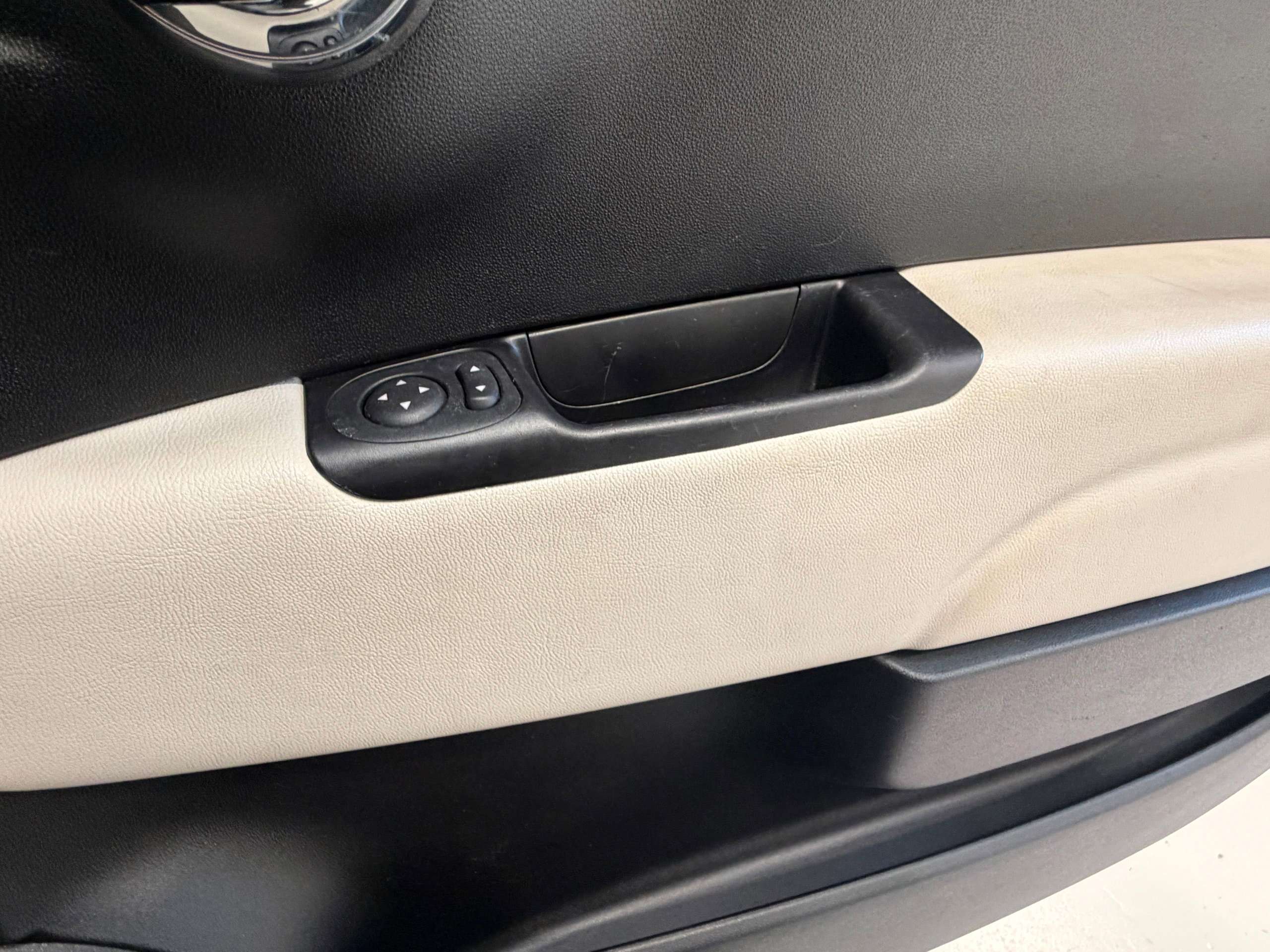 2023 FIAT 500 2023 FIAT 500
