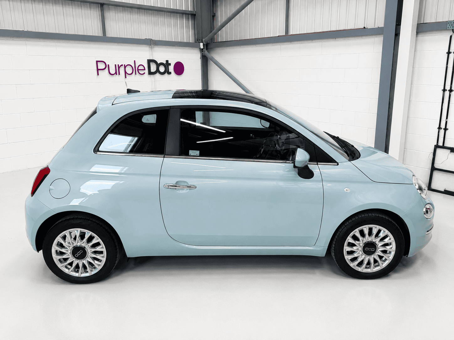 A 2024 FIAT 500 1.0 MHEV Hatchback 3dr Petrol Manual Euro 6 (s/s) (70 bhp) A 2024 FIAT 500 1.0 MHEV Hatchback 3dr Petrol Manual Euro 6 (s/s) (70 bhp)