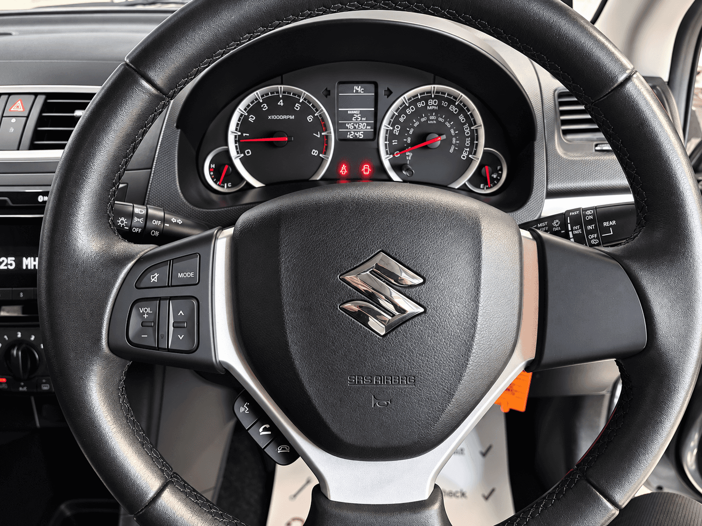 2015 SUZUKI SWIFT 2015 SUZUKI SWIFT