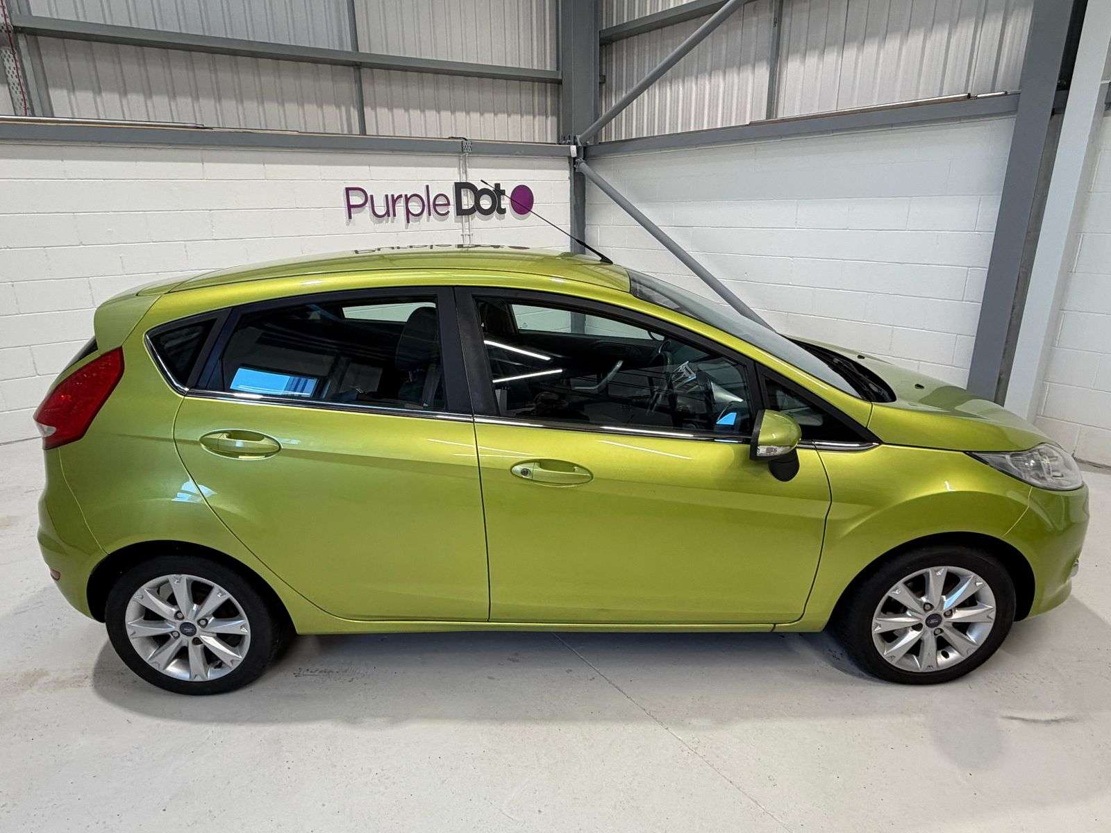 A 2009 FORD FIESTA 1.4 TDCi Zetec Hatchback 5dr Diesel Manual (110 g/km, 67 bhp) A 2009 FORD FIESTA 1.4 TDCi Zetec Hatchback 5dr Diesel Manual (110 g/km, 67 bhp)