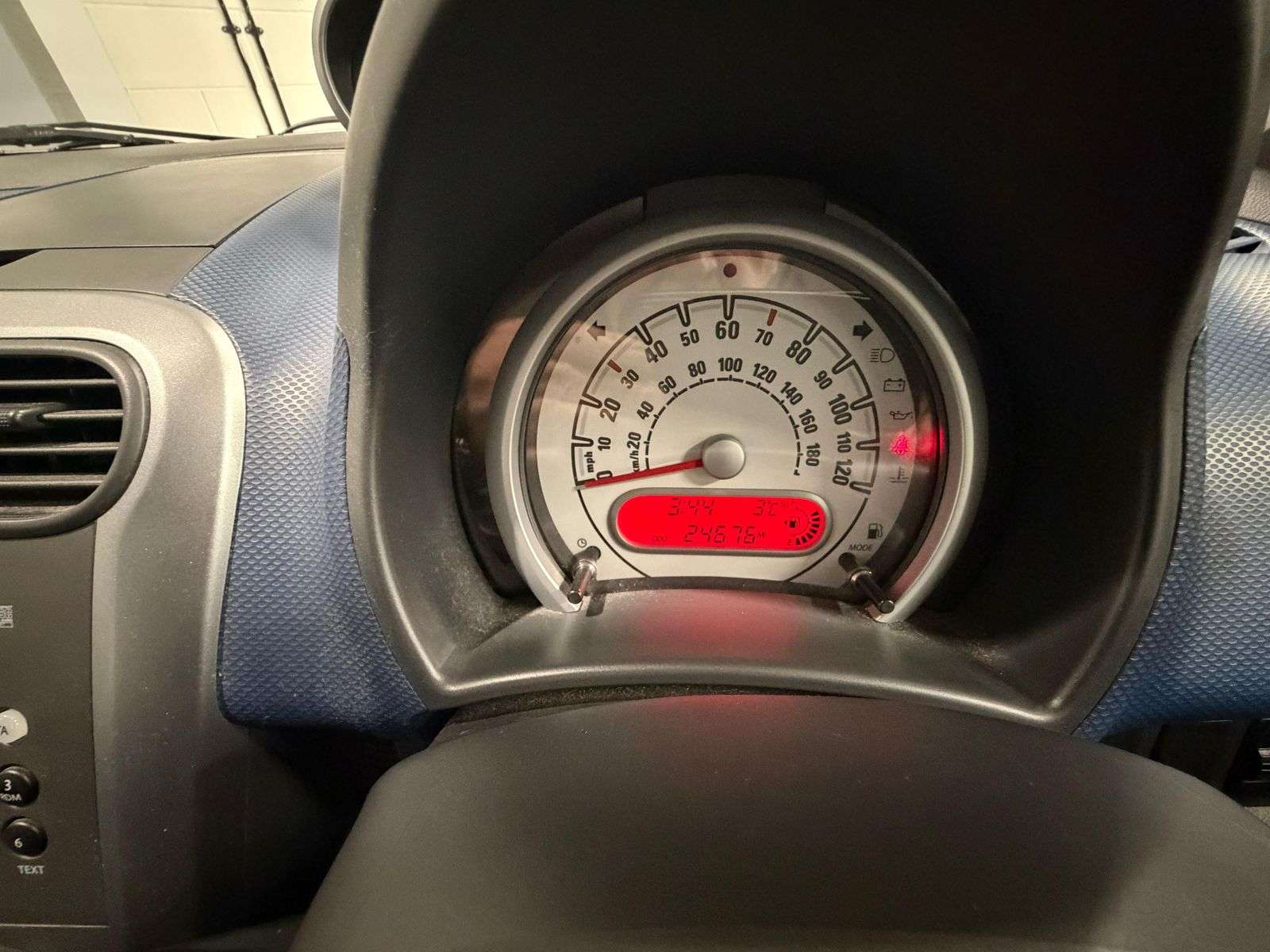 2011 VAUXHALL AGILA 2011 VAUXHALL AGILA