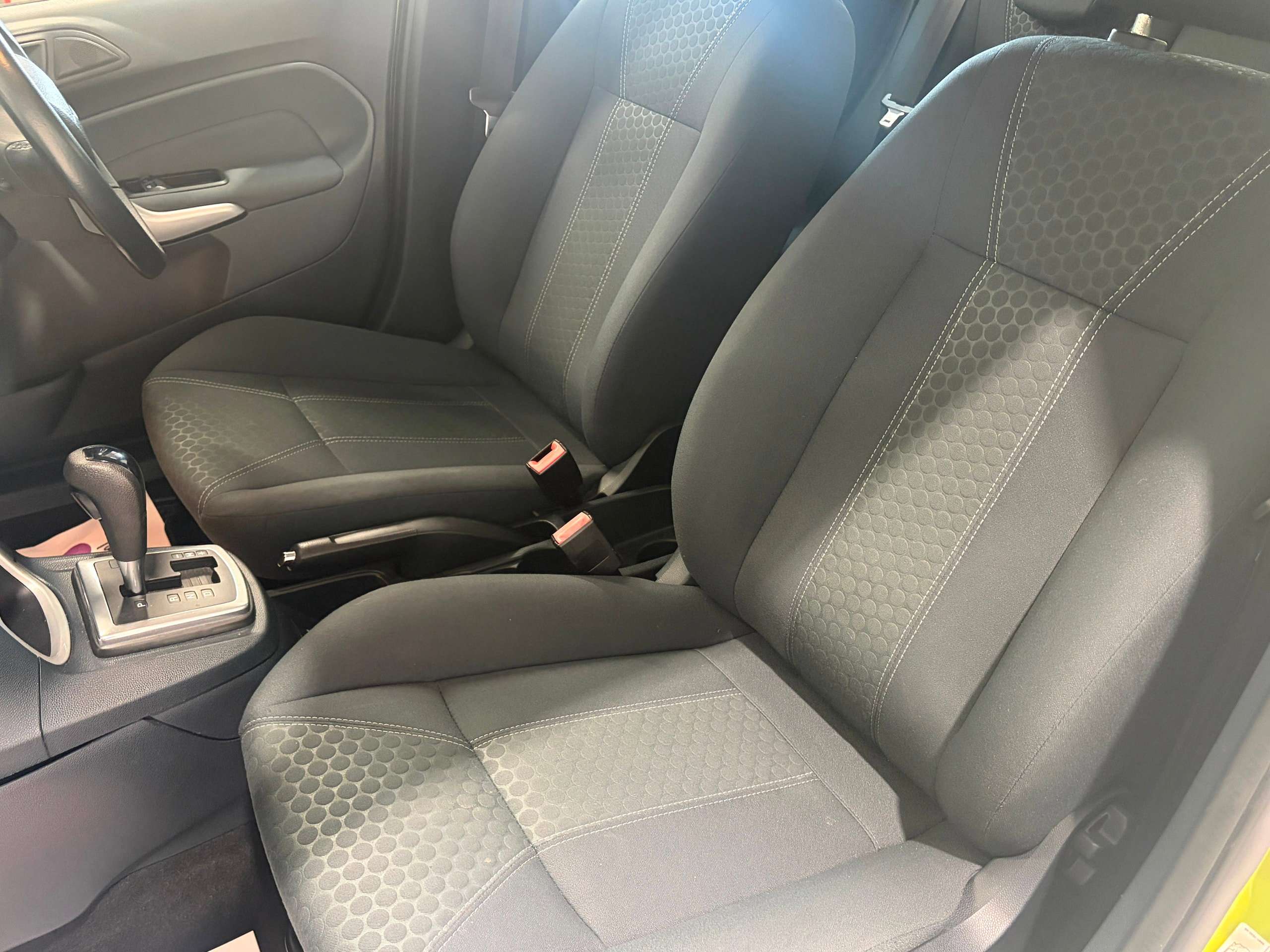 2010 FORD FIESTA 2010 FORD FIESTA
