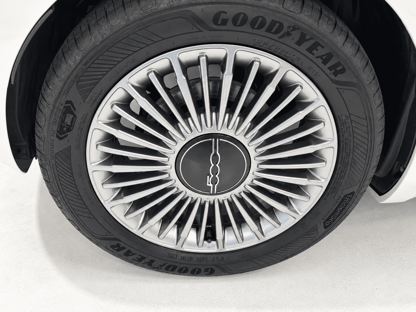 2023 FIAT 500E C 2023 FIAT 500E C