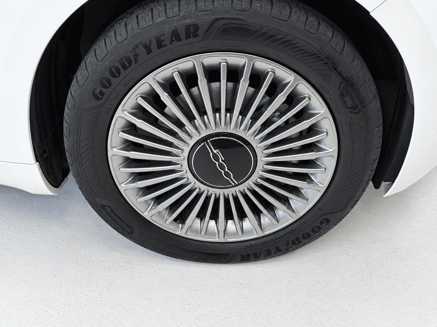 2023 FIAT 500E C 2023 FIAT 500E C